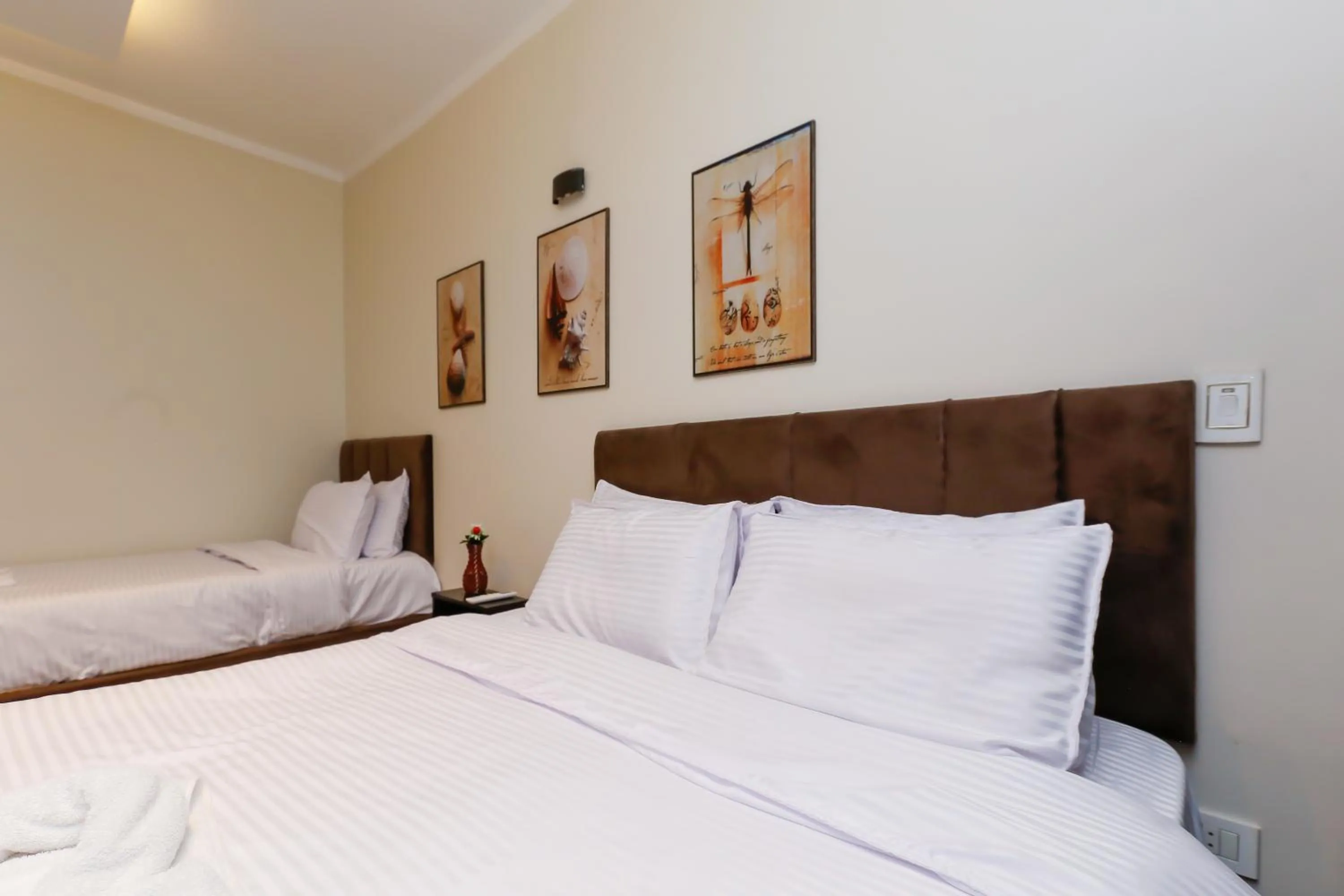 Comfort Triple Room in Happy View Inn