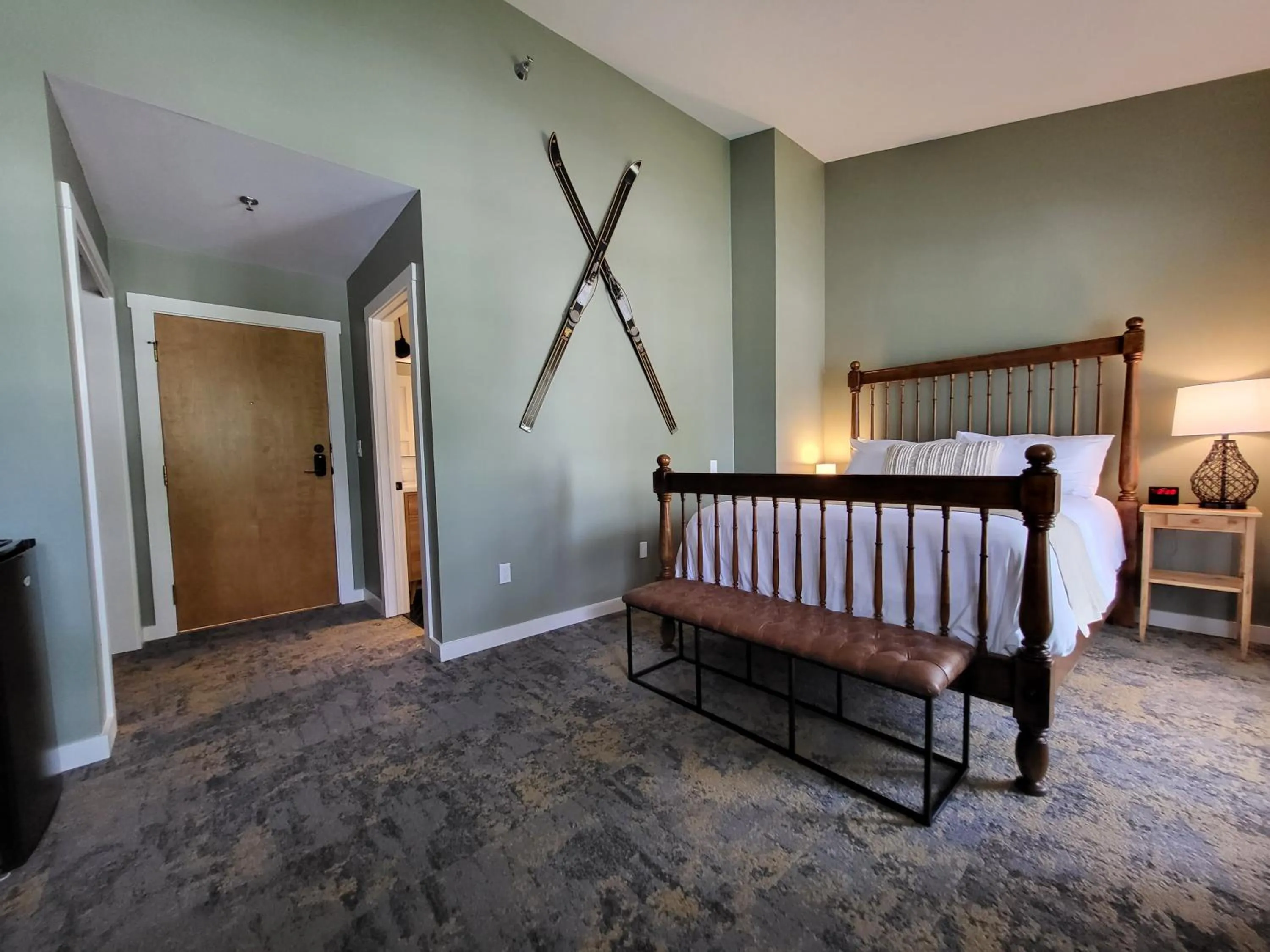 Queen Room with Balcony in The Stowe Village Inn