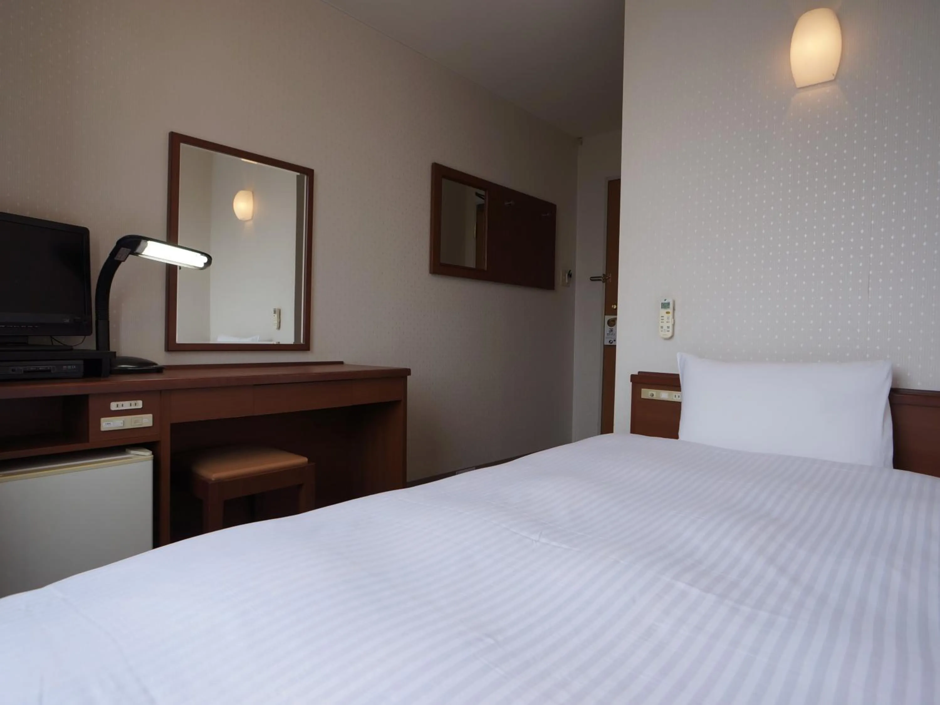Standard Single Room - Smoking in Kochi Green Hotel Harimayabashi