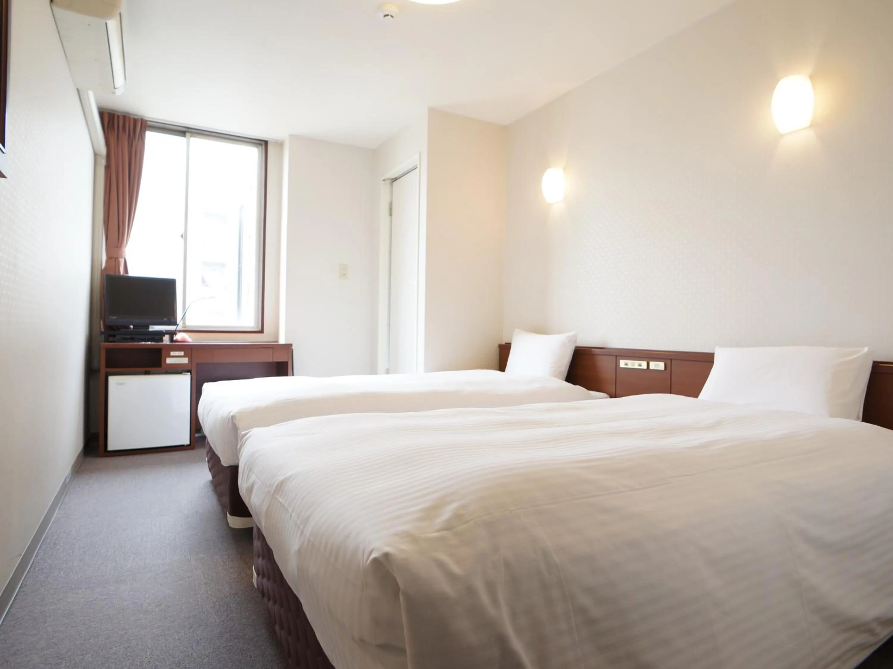 Twin Room B - Smoking in Kochi Green Hotel Harimayabashi