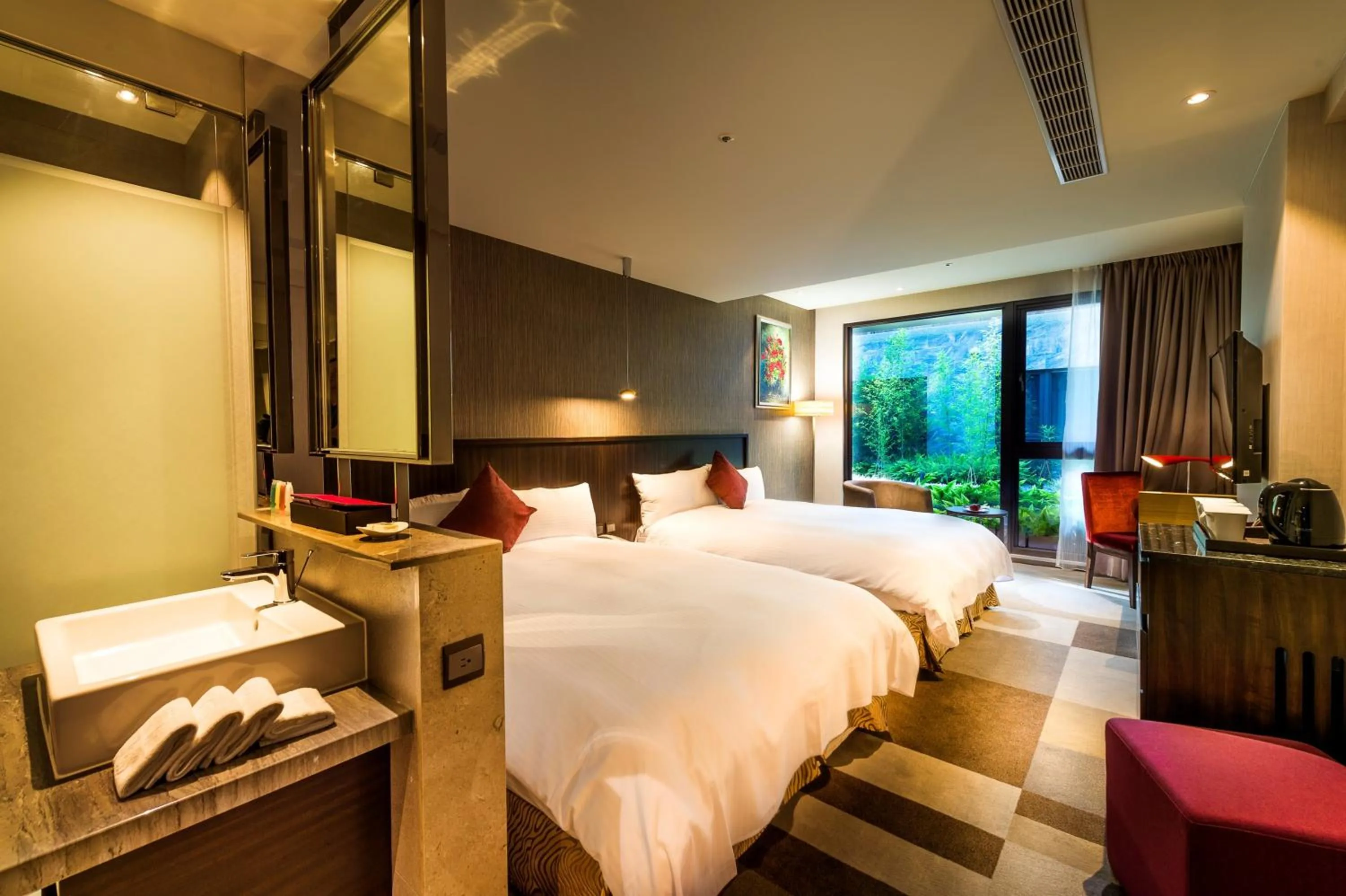 Superior Twin Room in In Sky Hotel