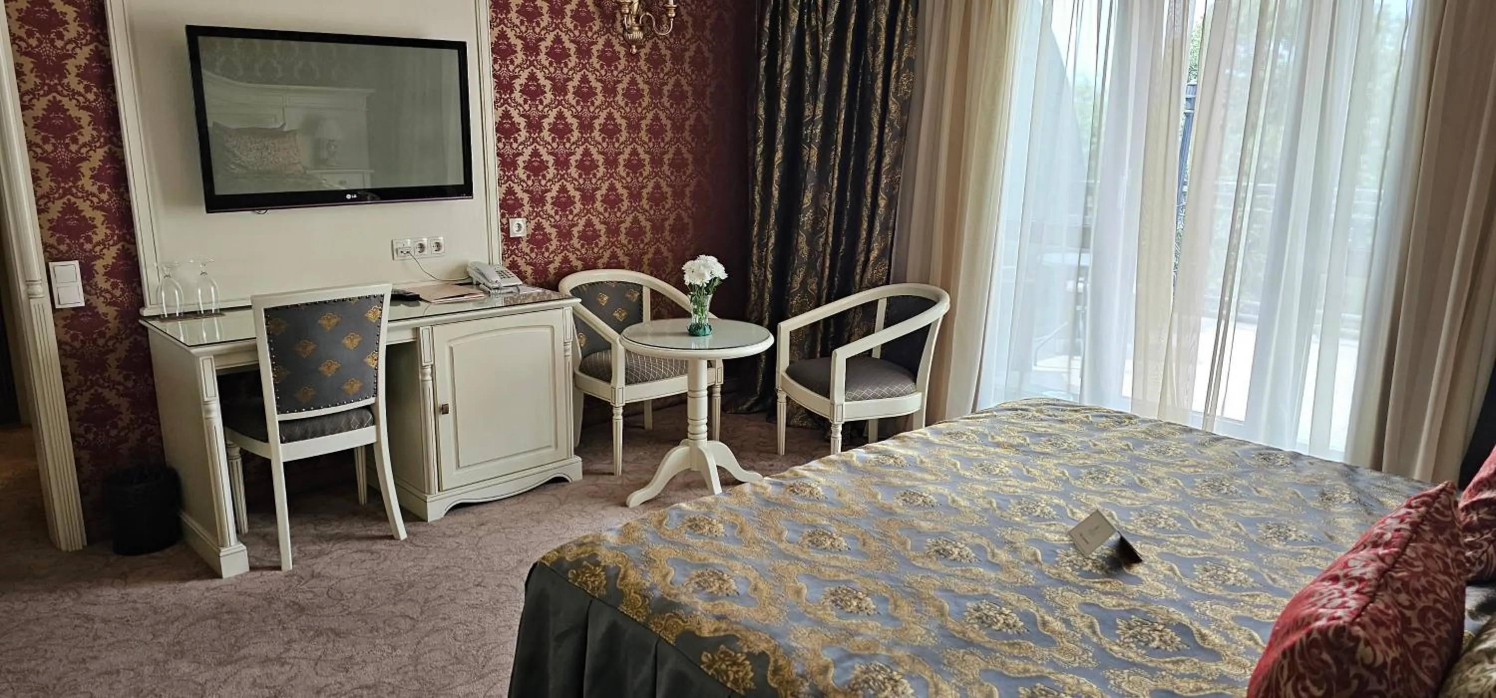 Double Room with Terrace in Savoy Hotel