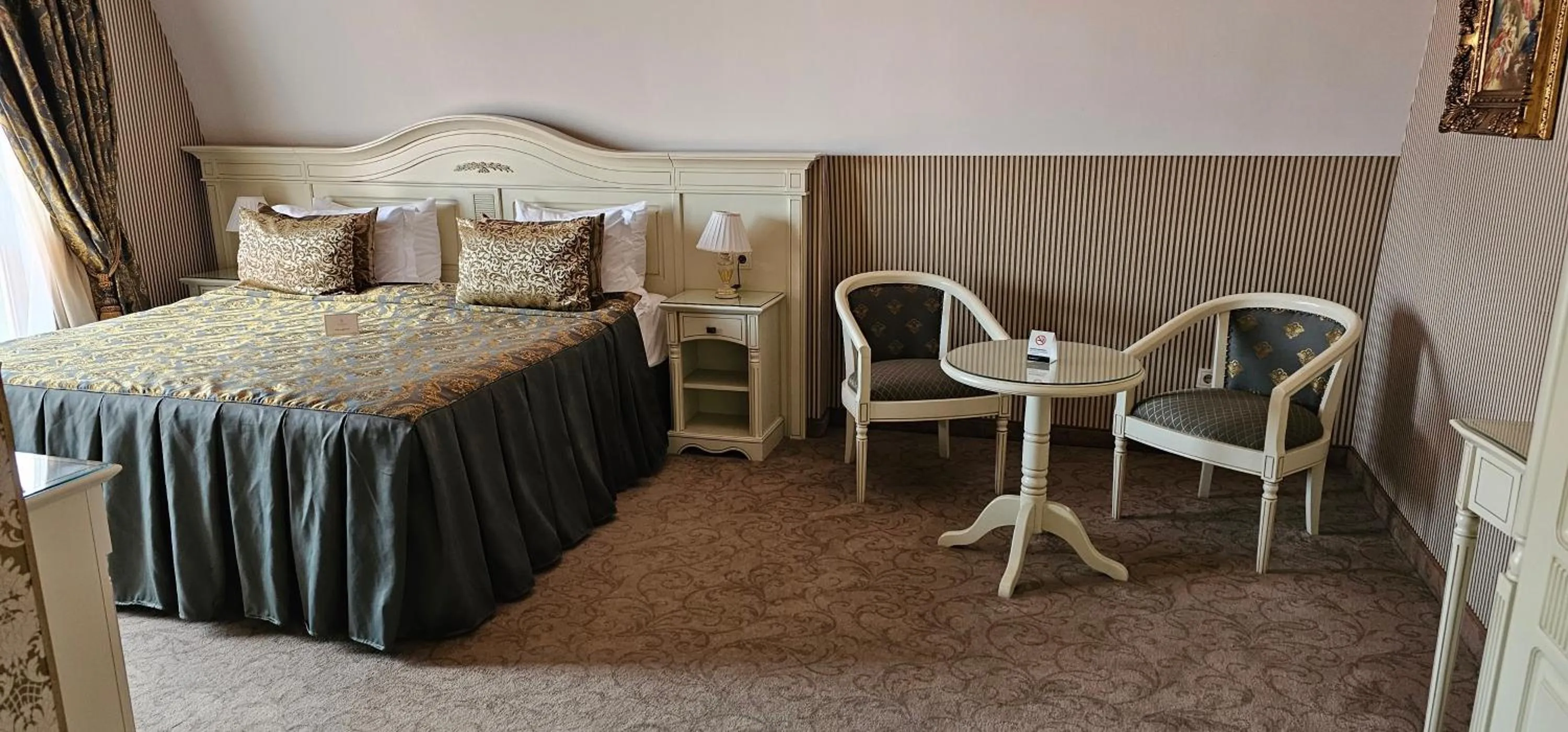 Single Room - single occupancy in Savoy Hotel