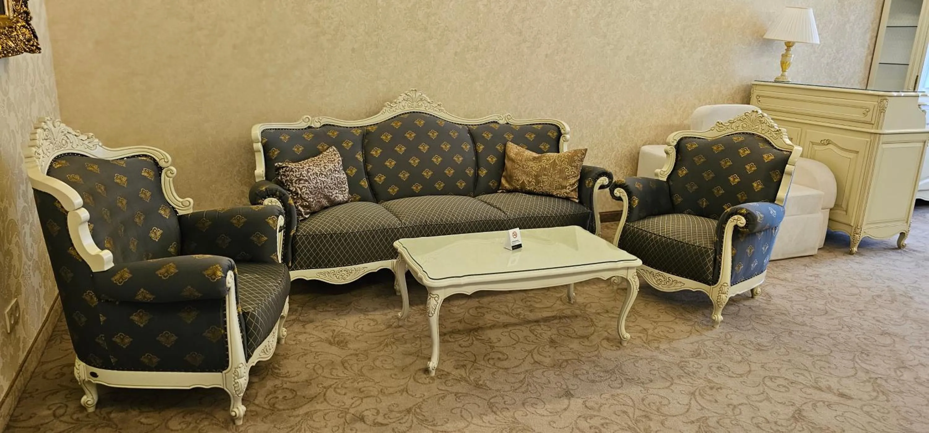 Deluxe King Studio in Savoy Hotel