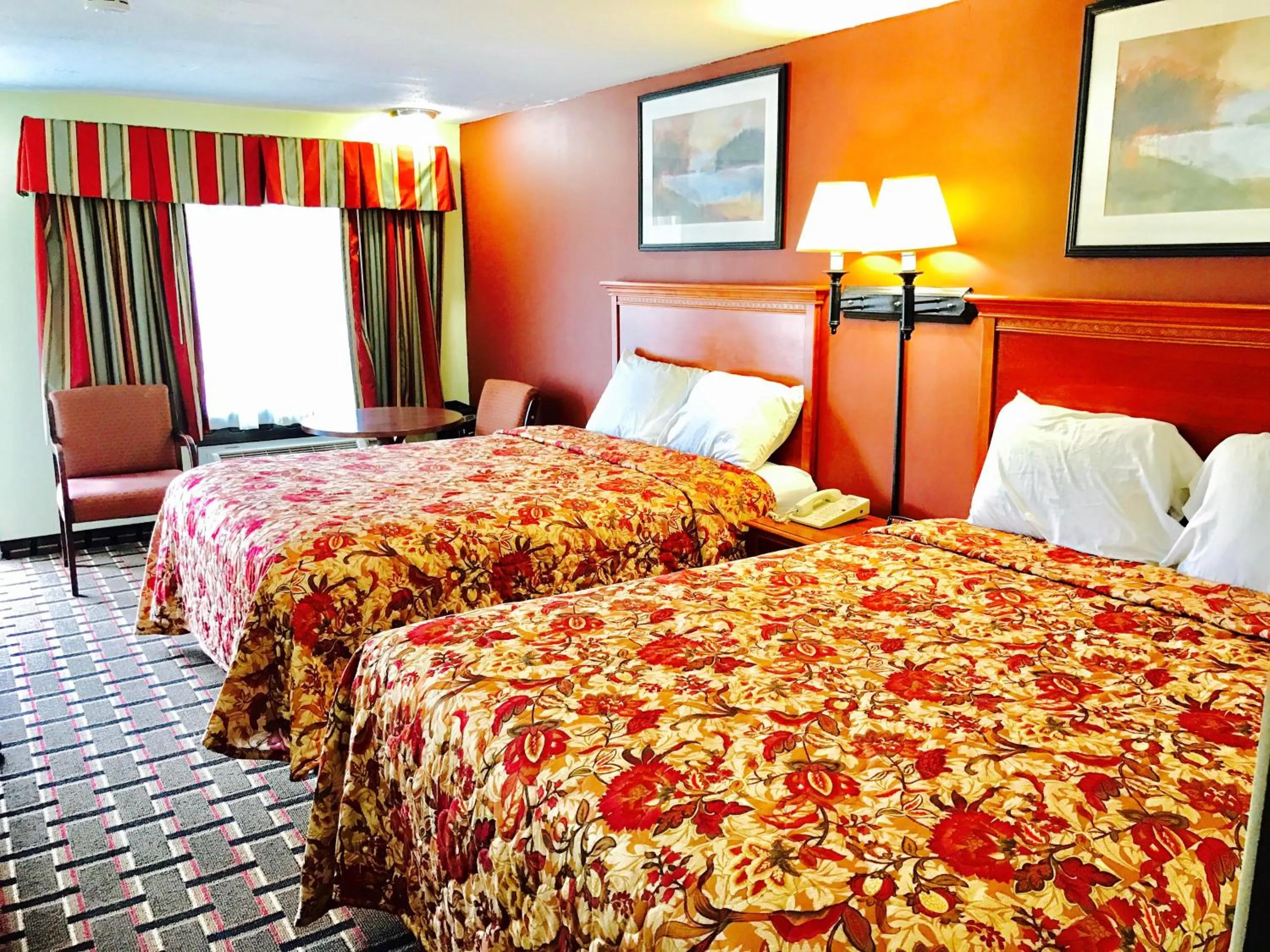 Double Room with Two Double Beds in Greystone Motel