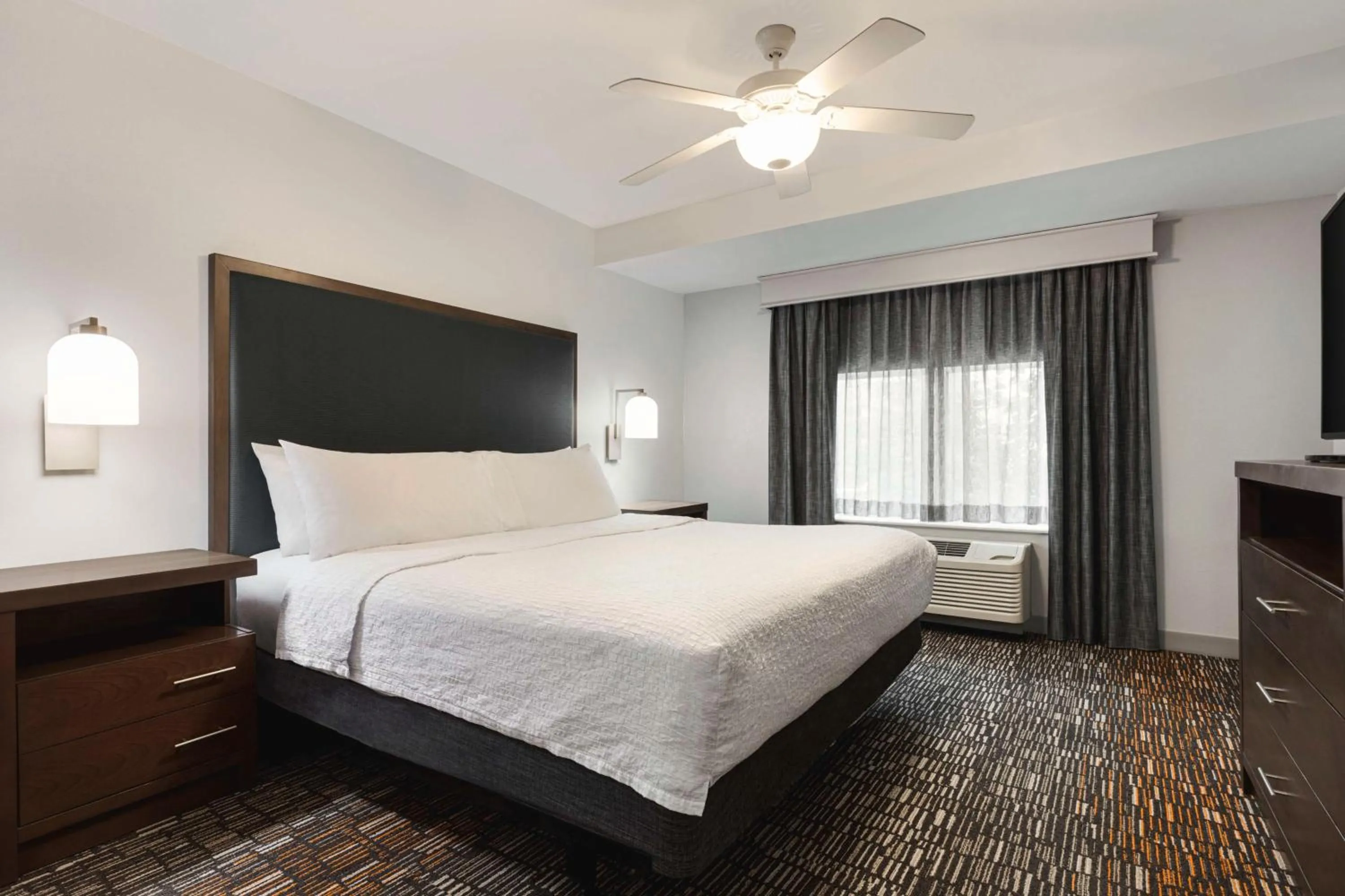 One-Bedroom King Suite - Non-Smoking in Homewood Suites by Hilton - Charlottesville