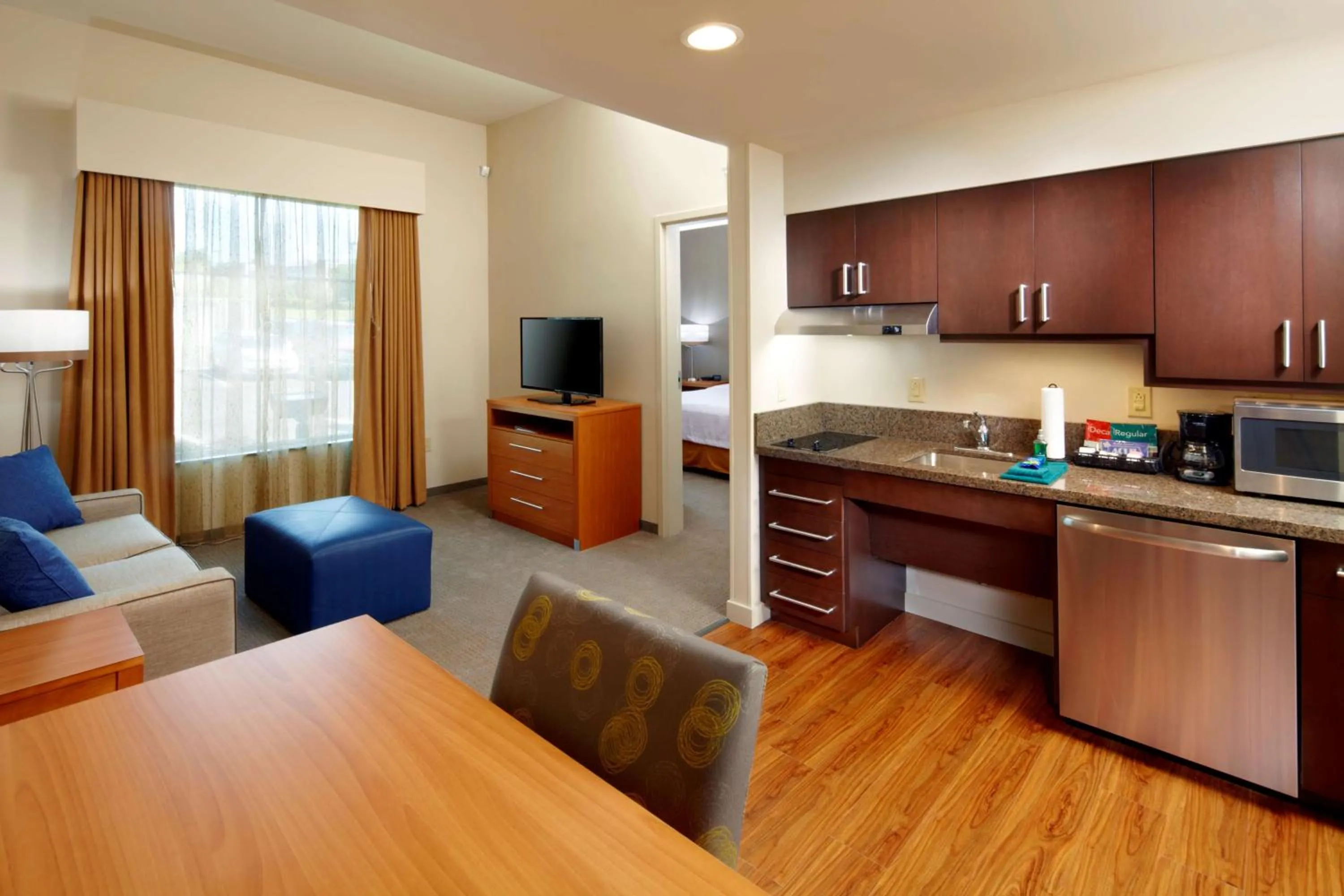 King Suite - Hearing Access/Non-Smoking in Homewood Suites by Hilton Pittsburgh Airport/Robinson Mall Area