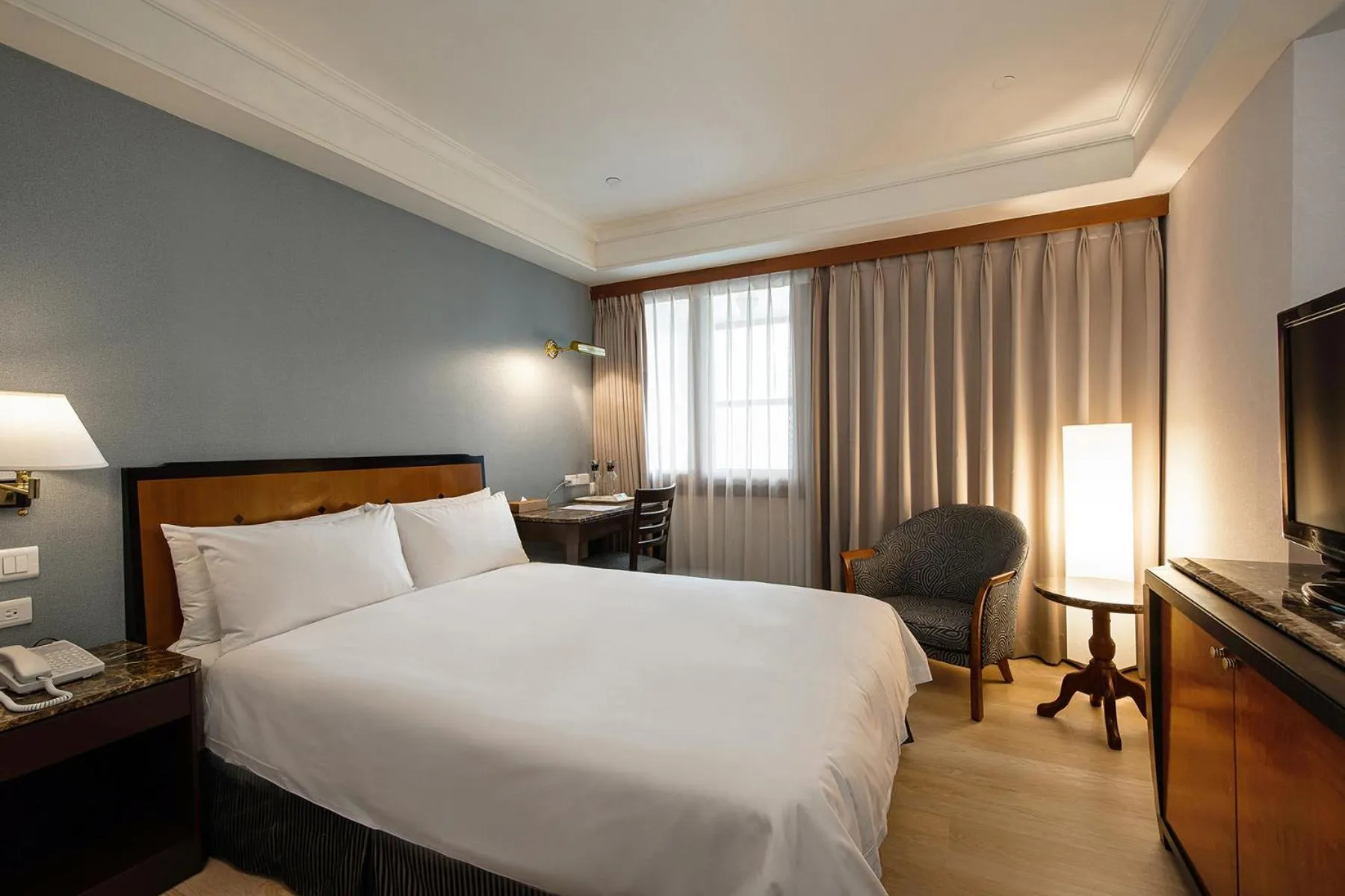 Standard Single Room in Hotel National