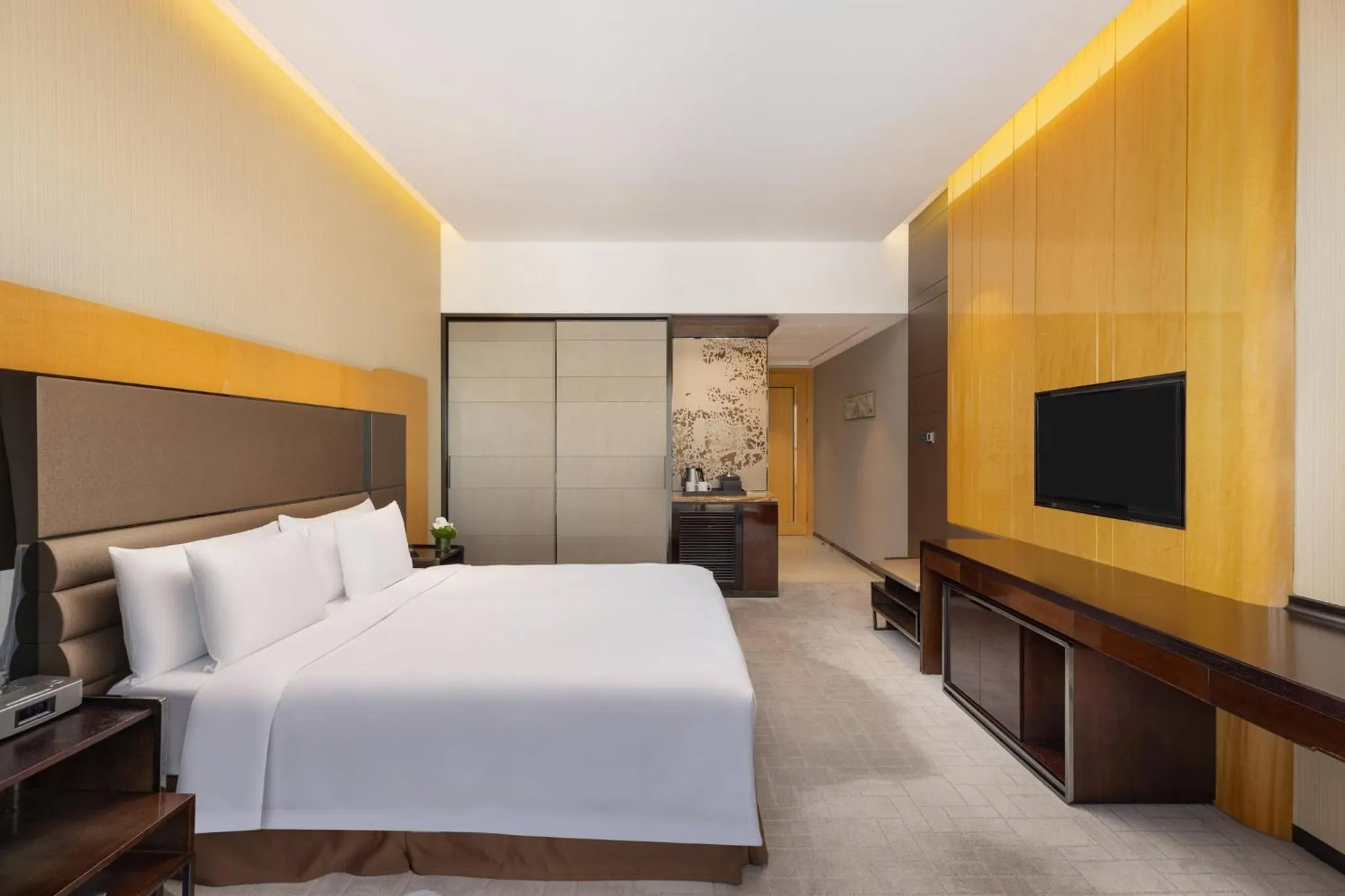 Standard King Room in Crowne Plaza Beijing Lido by IHG