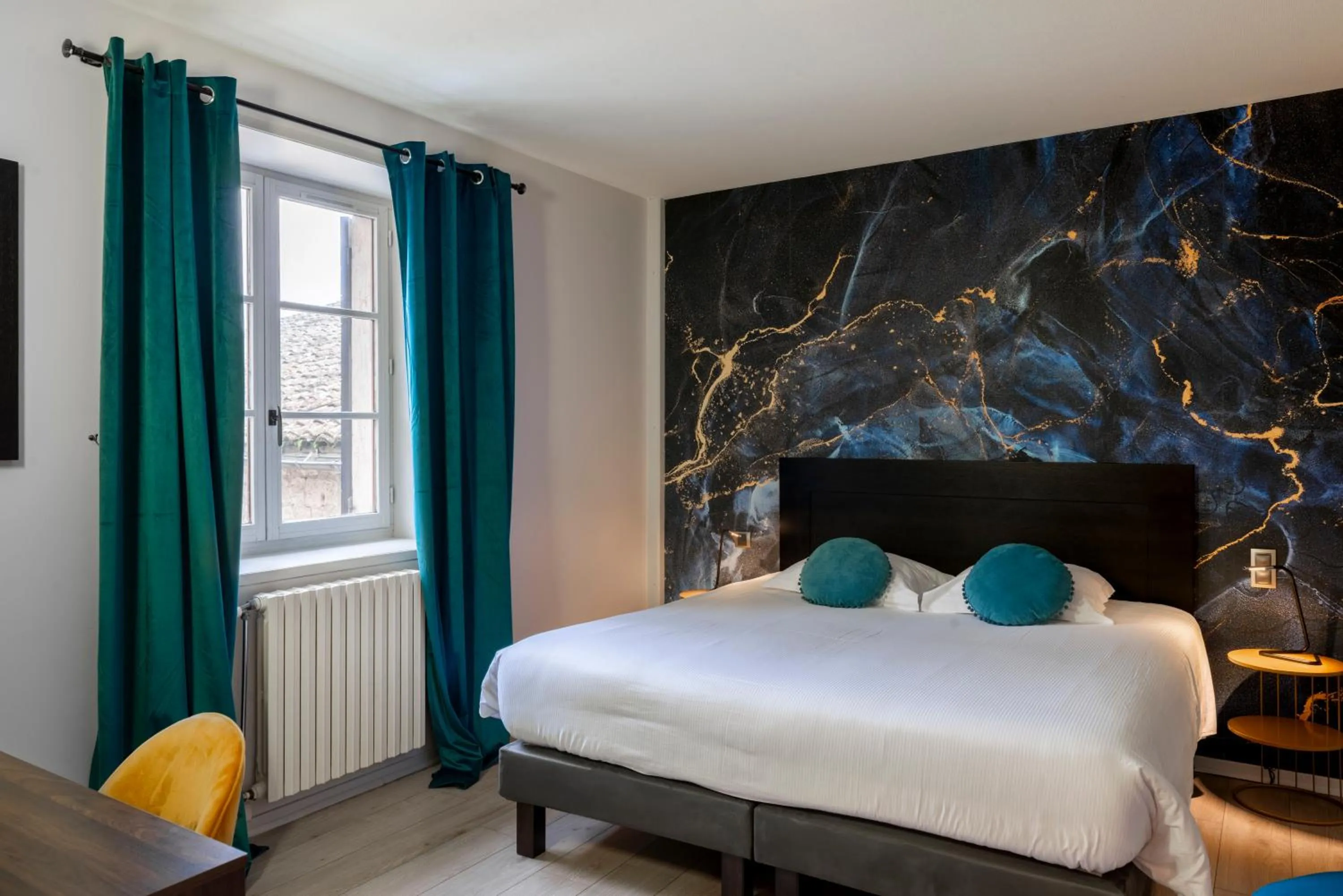 Double Room in Logis Hotel-Restaurant Saint Romain