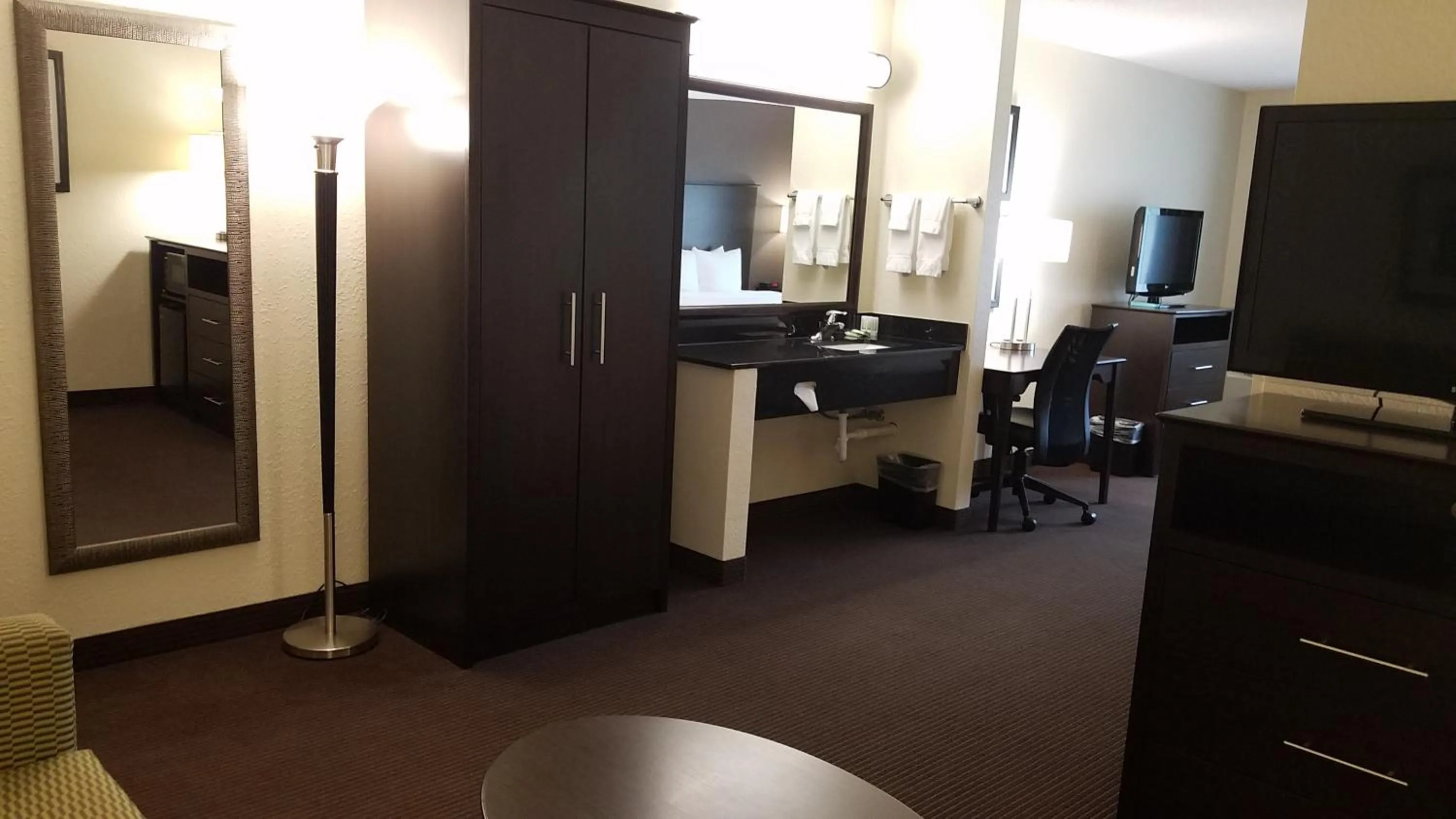 King Studio Suite - Non-Smoking in AmericInn by Wyndham Rhinelander