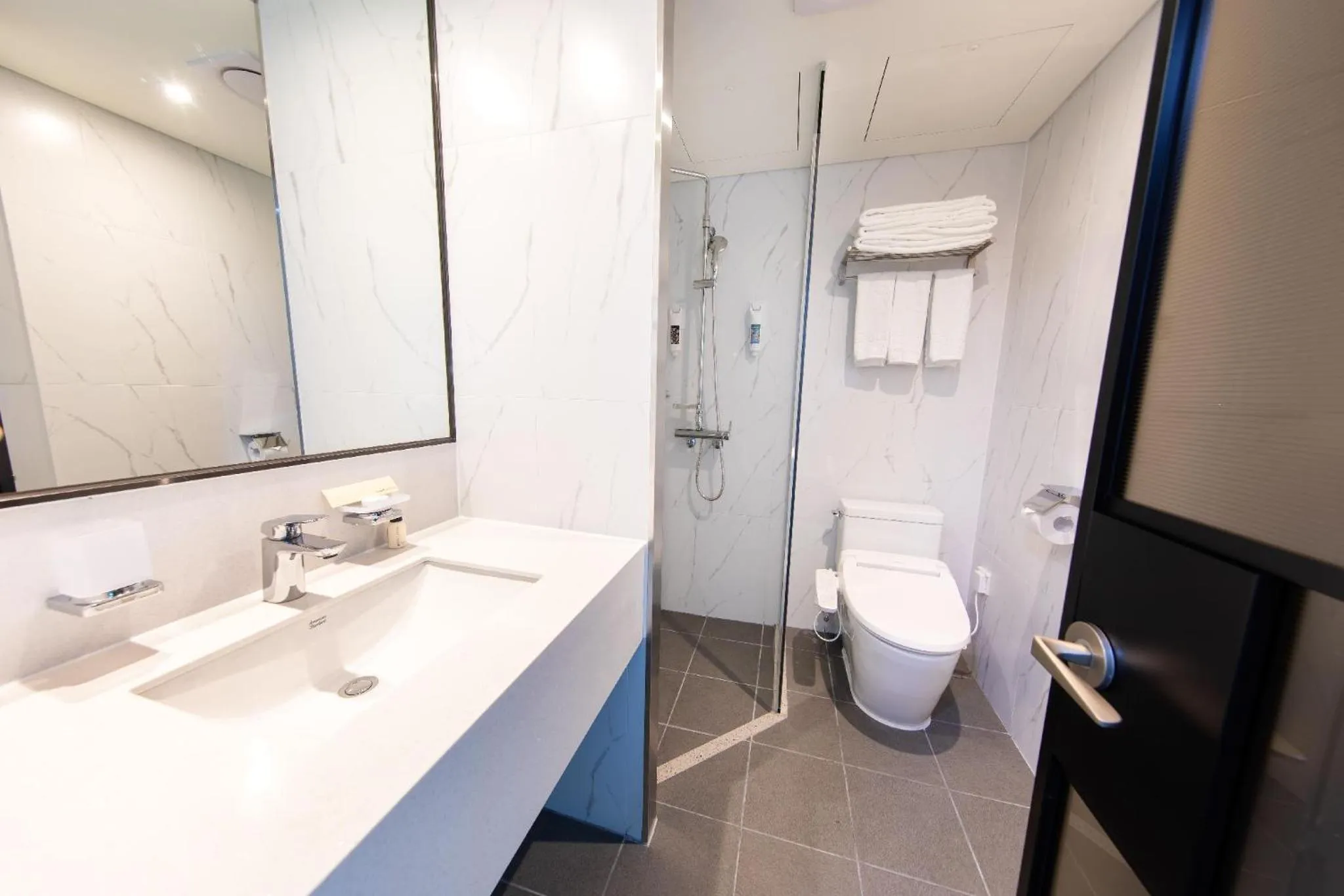 Deluxe Twin Room in Seoul Olympic Parktel