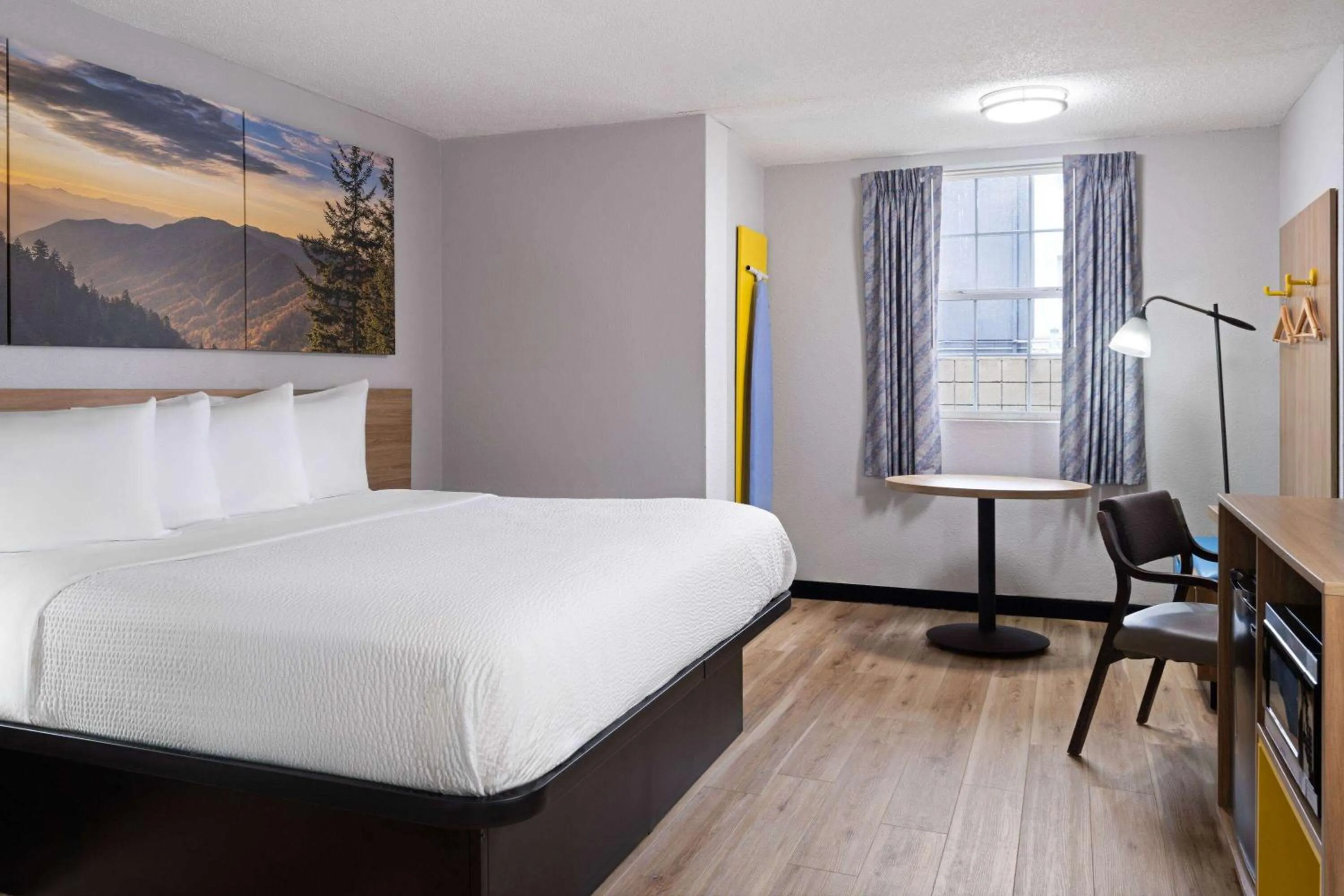 Efficiency King Studio Suite - Non-Smoking in Days Inn by Wyndham Salisbury, NC