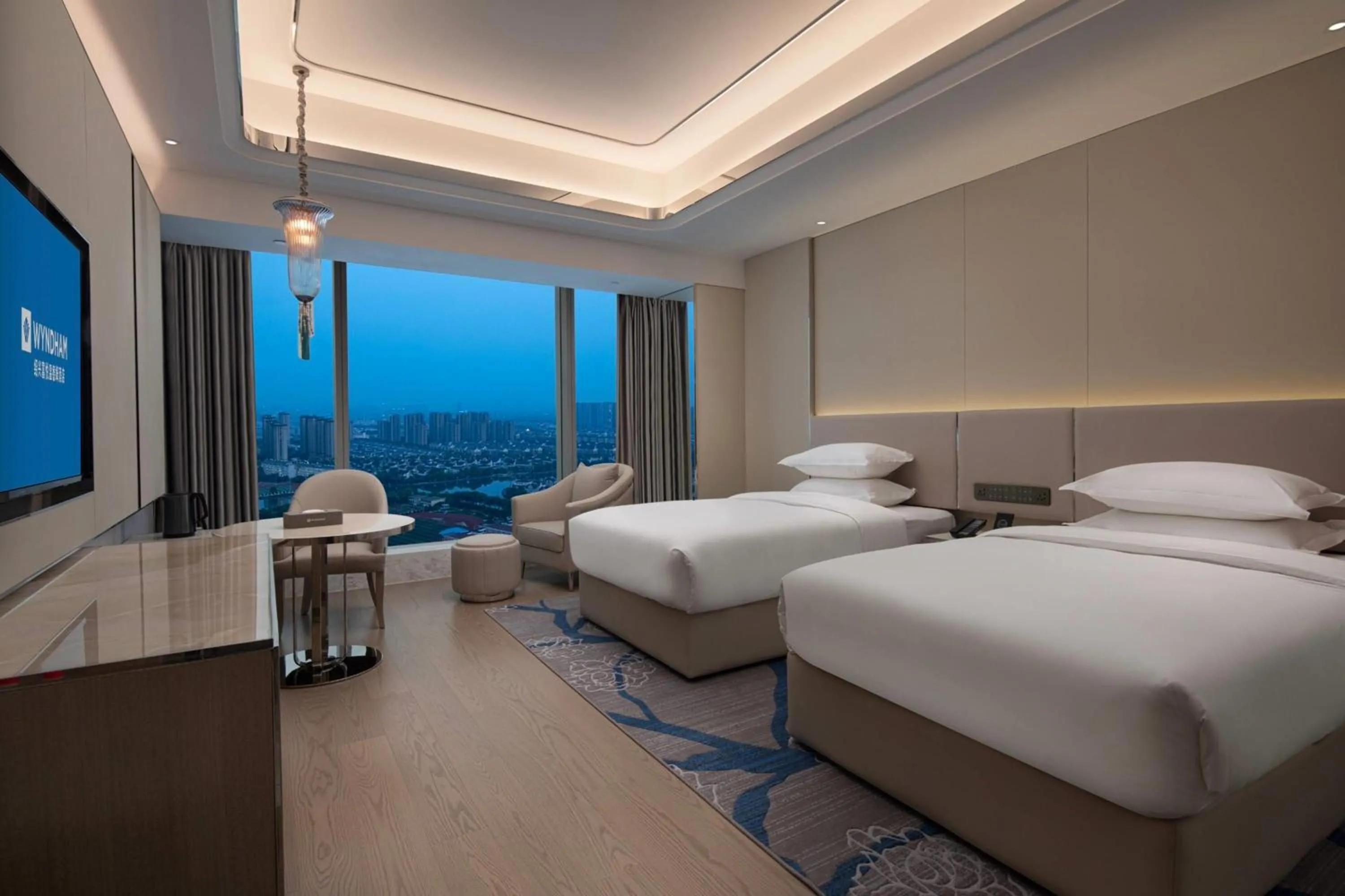 Executive Twin Room with City View in Wyndham Shaoxing Keqiao