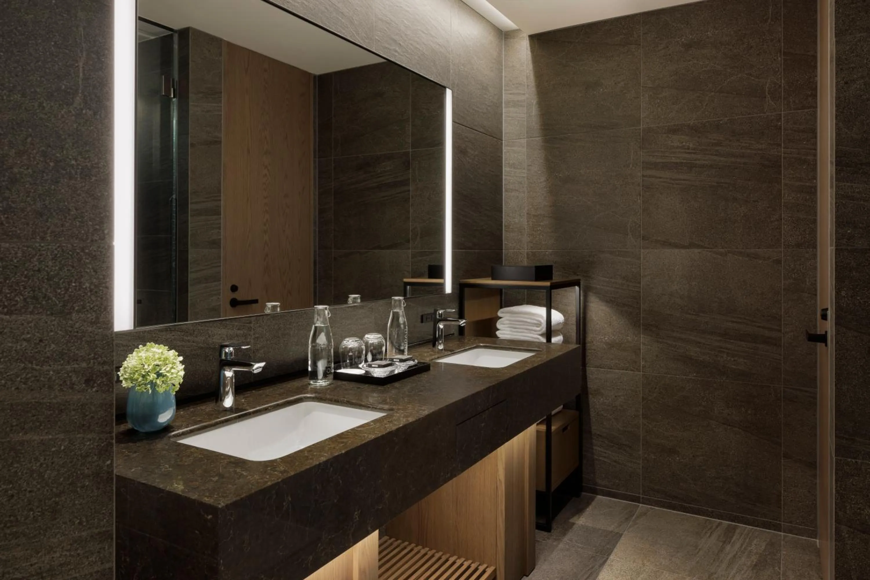 Euphoria Deluxe Twin Room with City View in TIAD, Autograph Collection