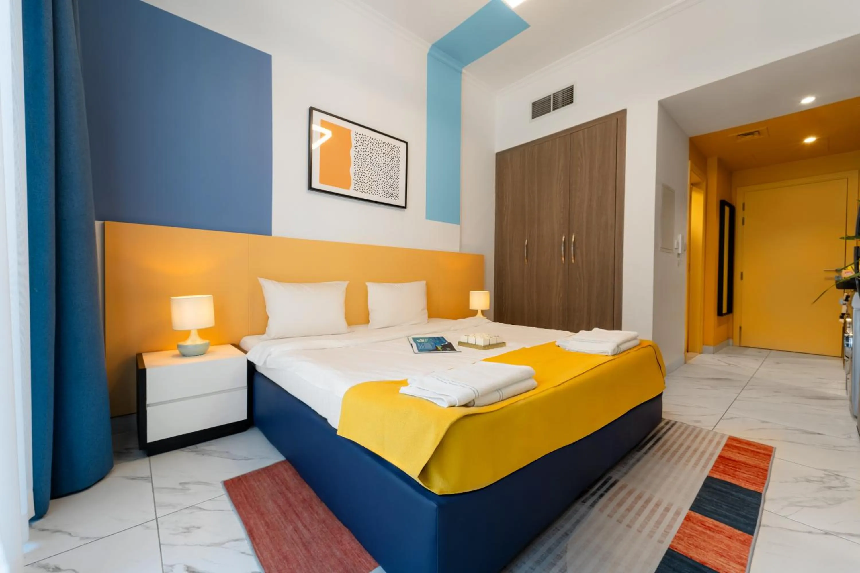 Studio with Balcony in Izzzi Life Mint