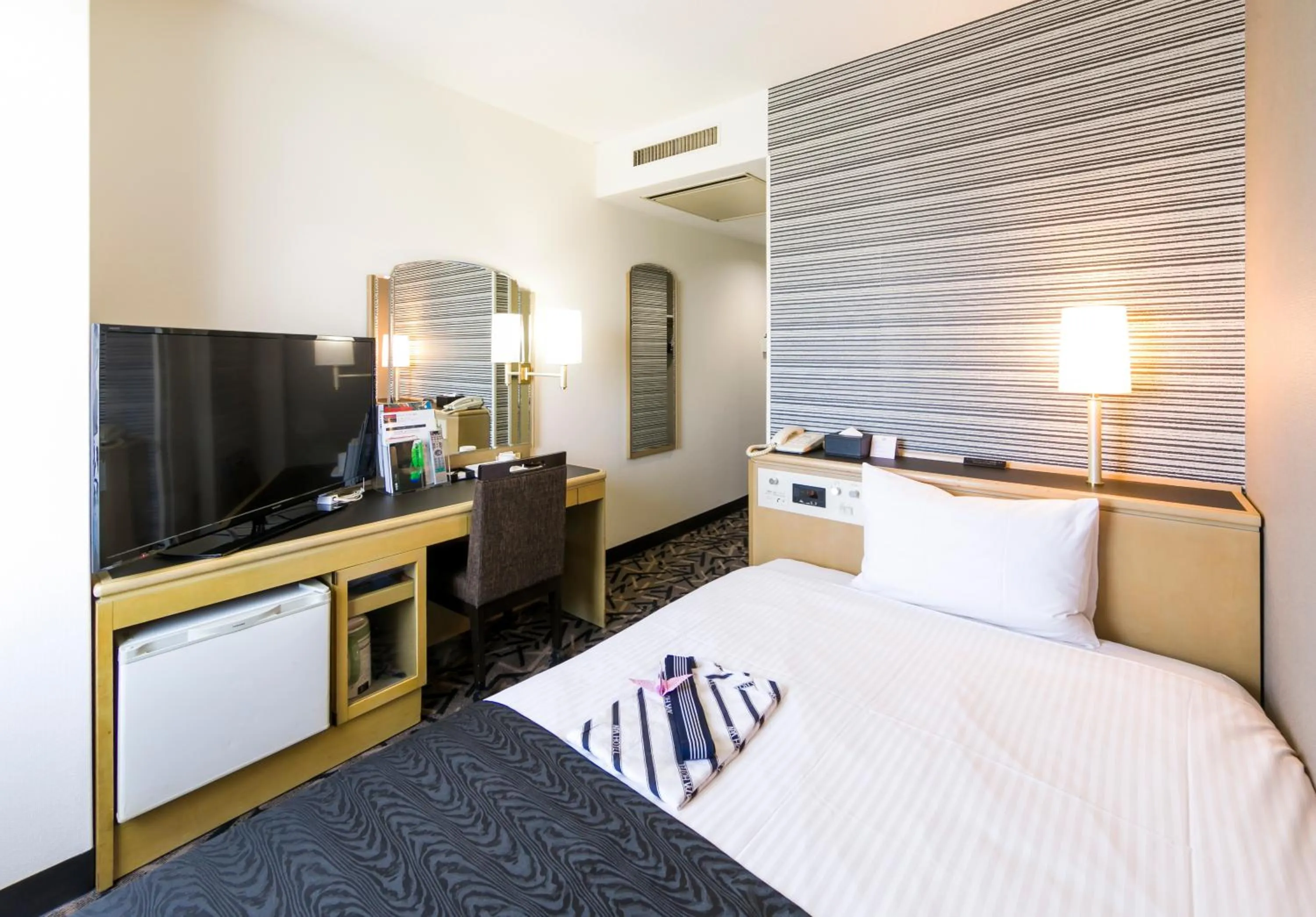 Single Room - Smoking in APA Hotel Fujichuo