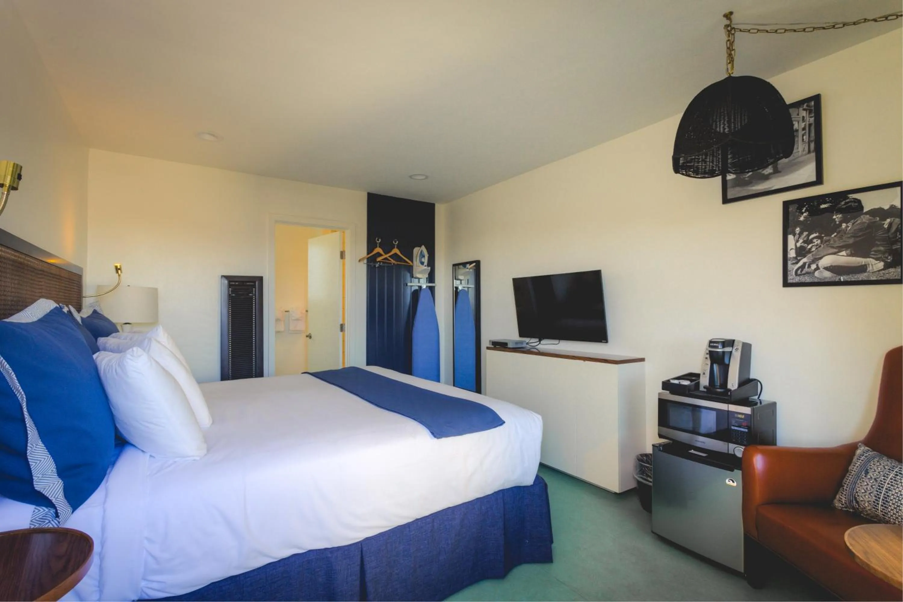 Standard Queen Room in Mylo Hotel