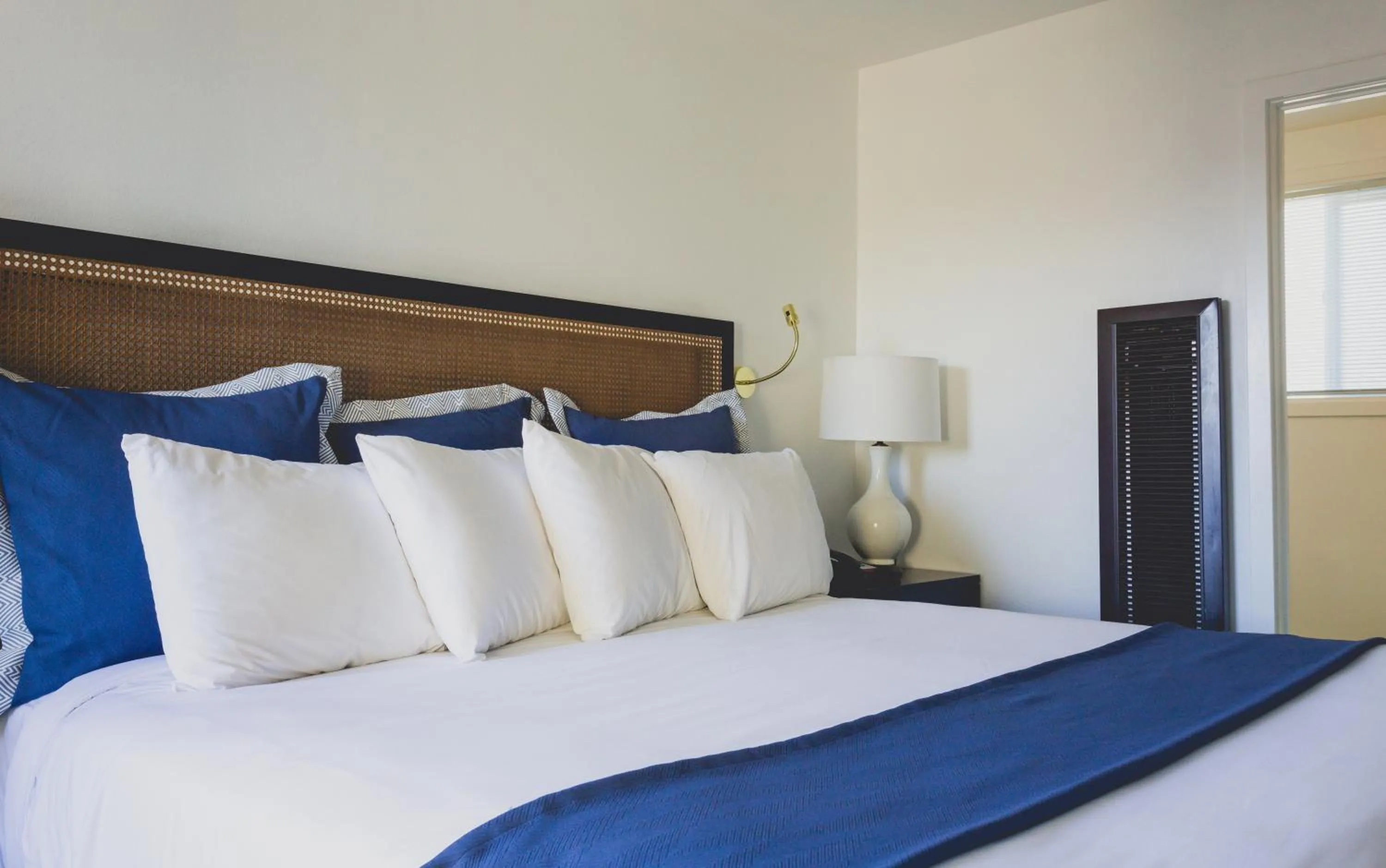 Standard King Room in Mylo Hotel