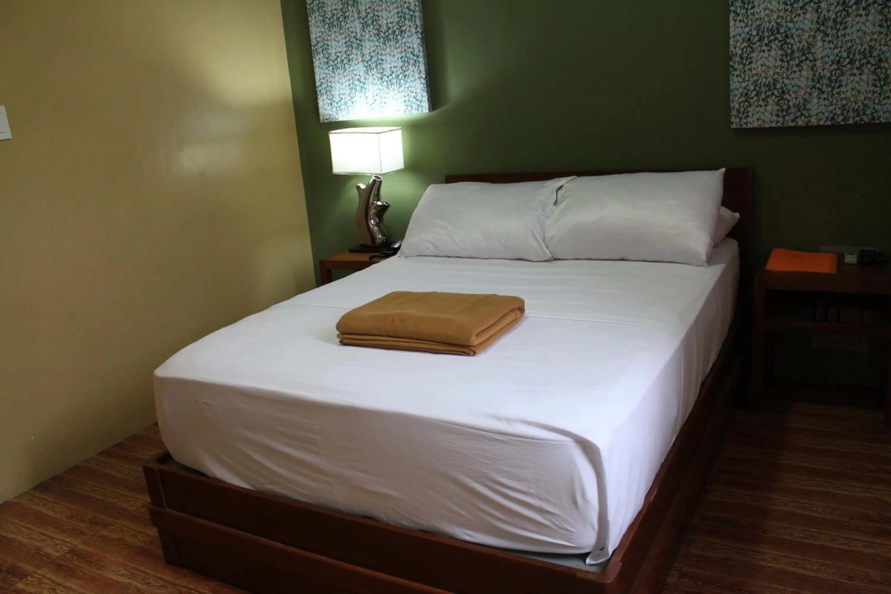 Standard Double Room in Purple Tree Bed & Breakfast
