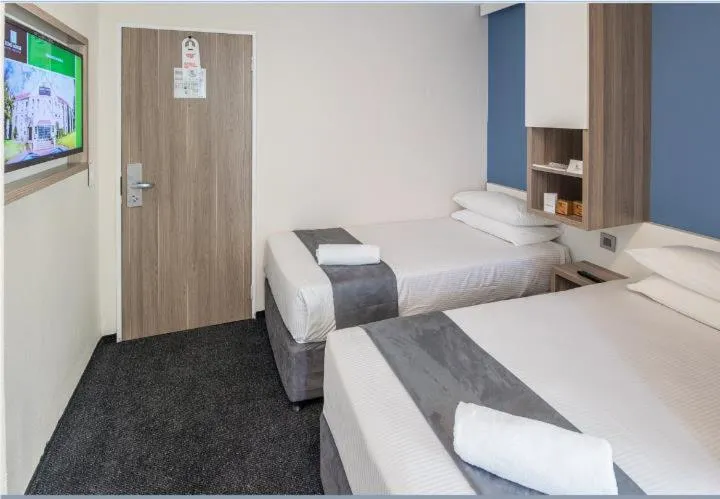 Standard Twin Room in Road Lodge Isando