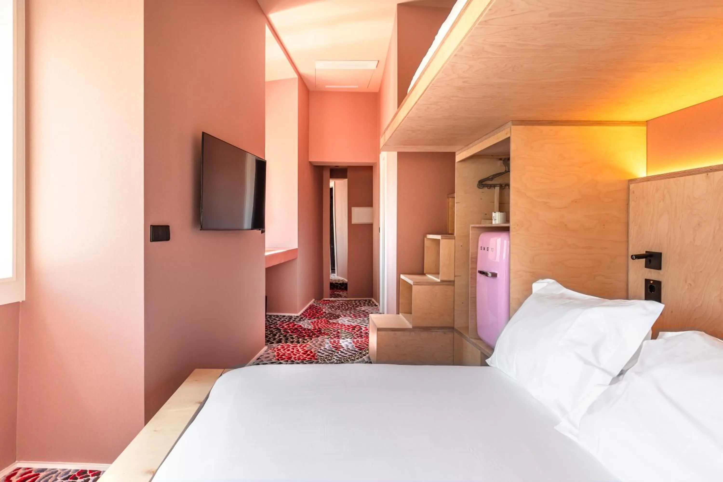 Superior Triple Room in Independente Bica