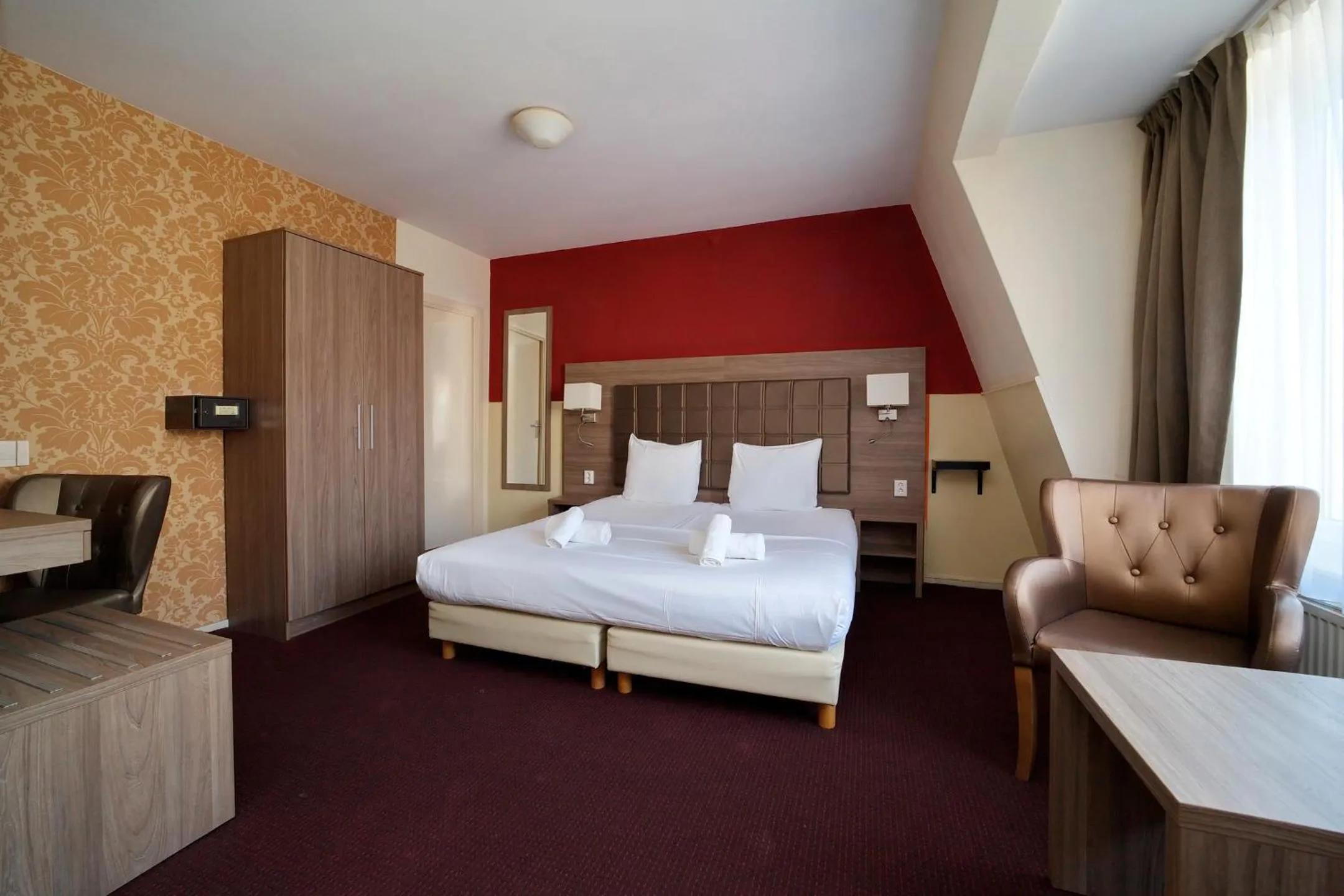 Triple Room in Aadam Wilhelmina Hotel