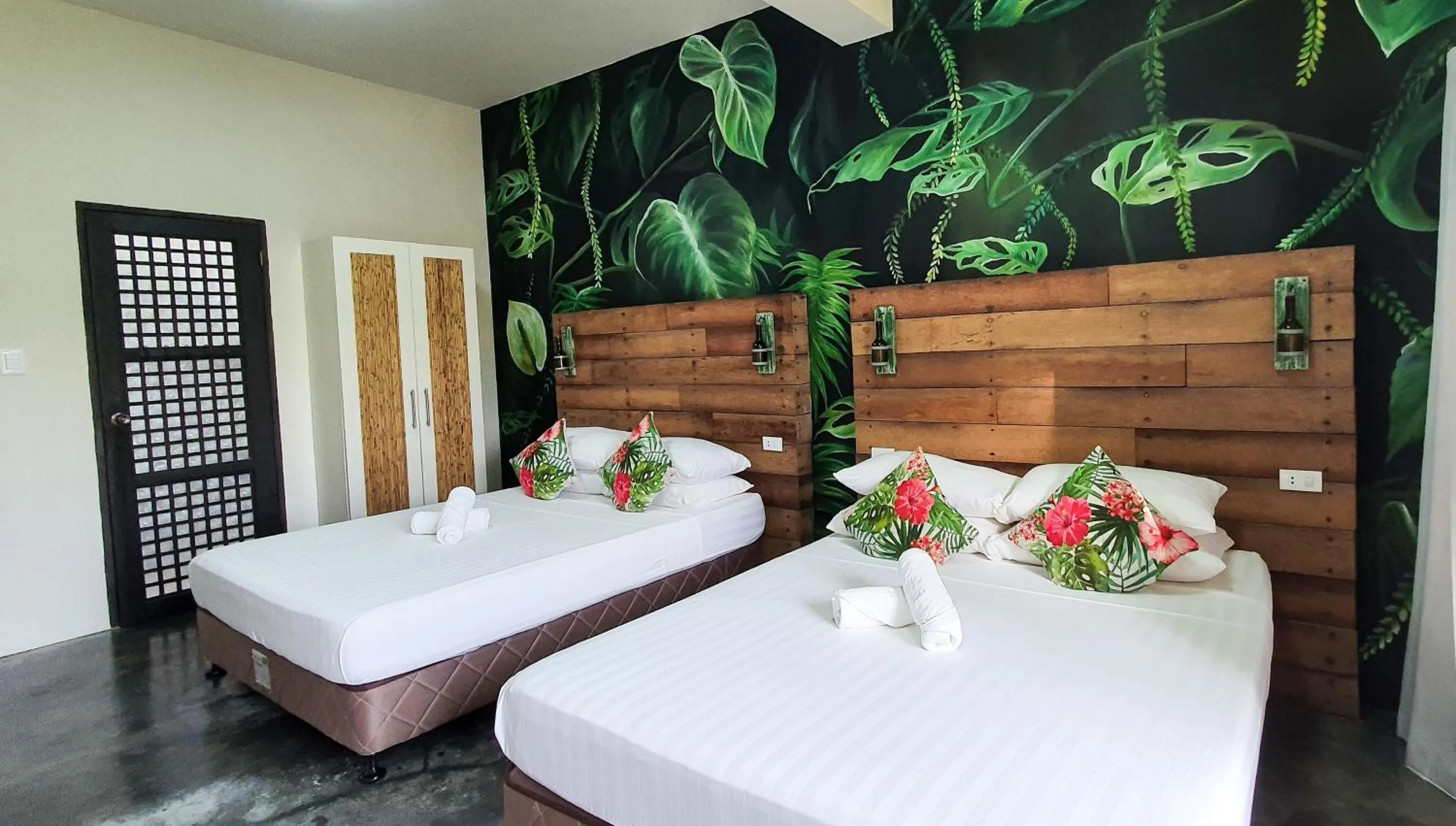 Deluxe Family Room in Fox & The Firefly Cottages