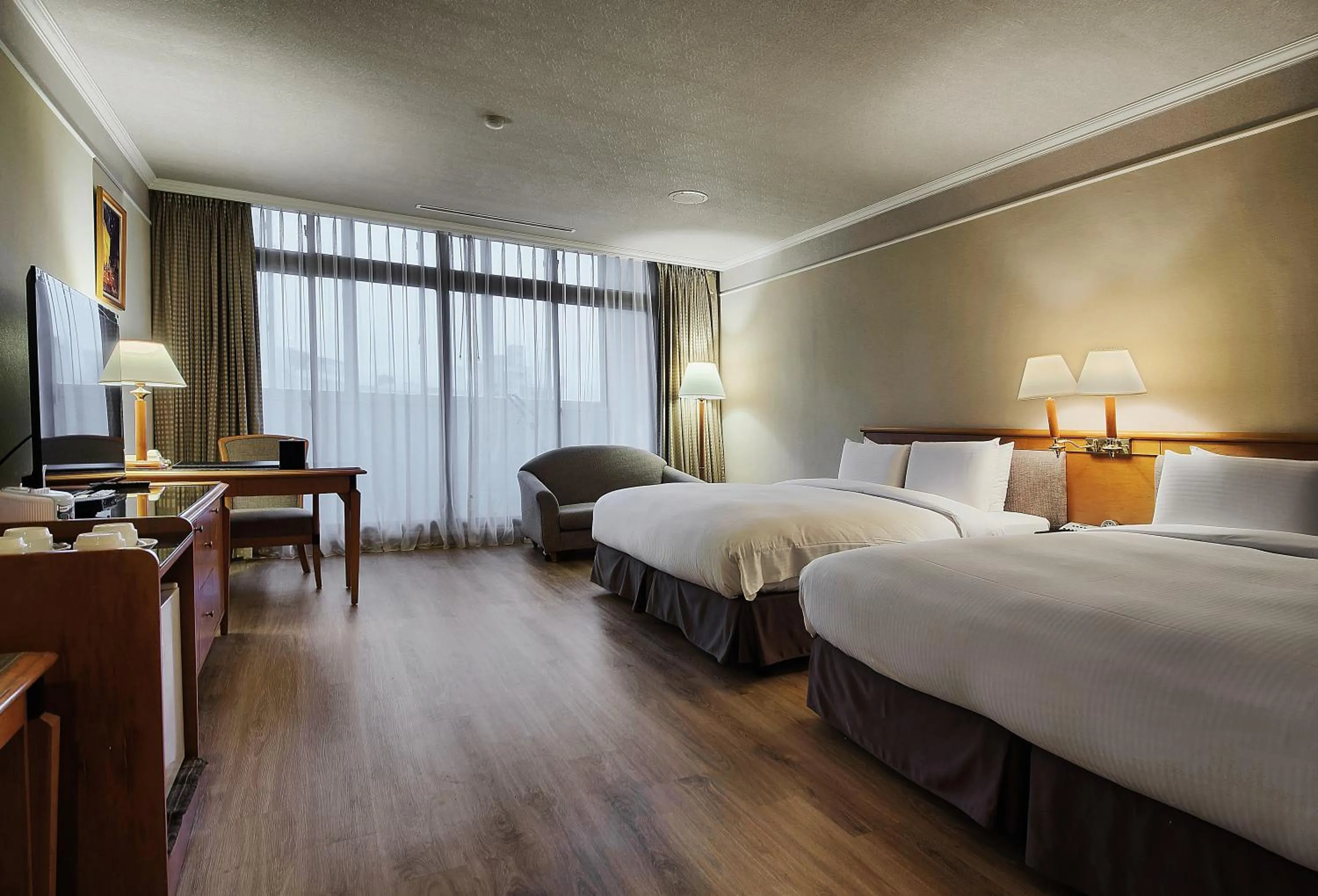 Deluxe Quadruple Room in The Carlton Hotel Hsinchu