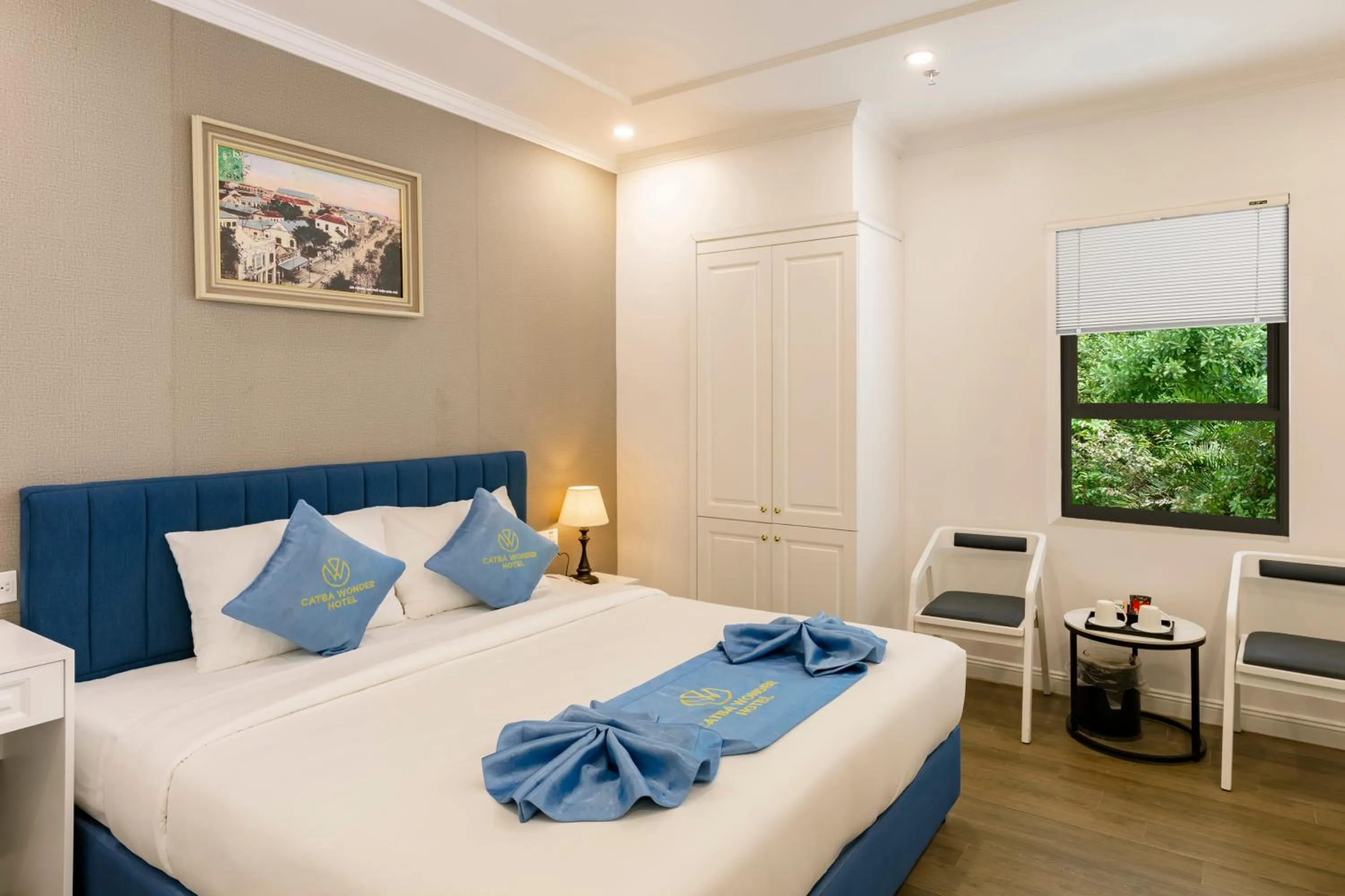Superior Double Room in Cat Ba Wonder Hotel
