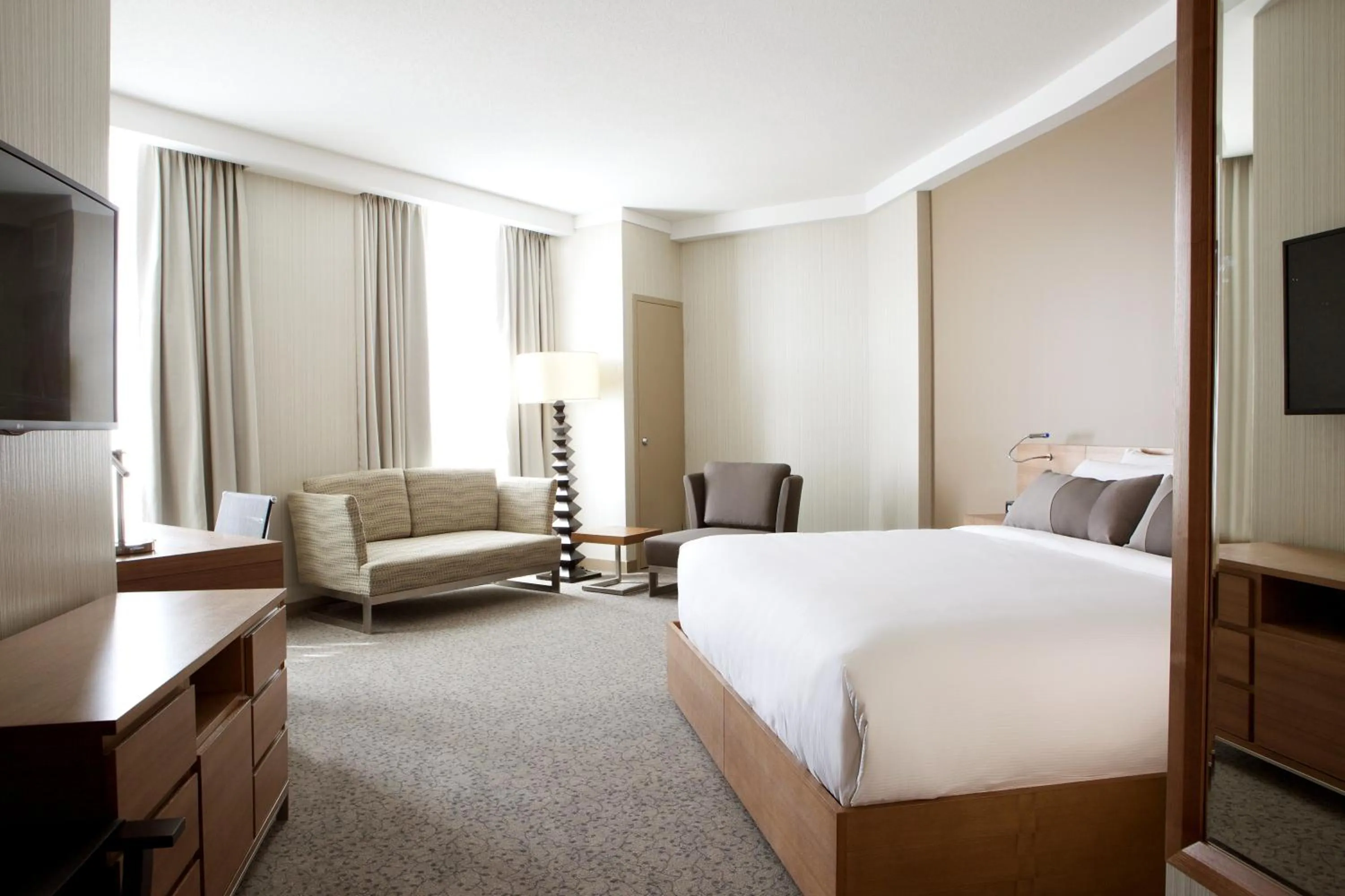 Premier King Room in Grey Eagle Resort