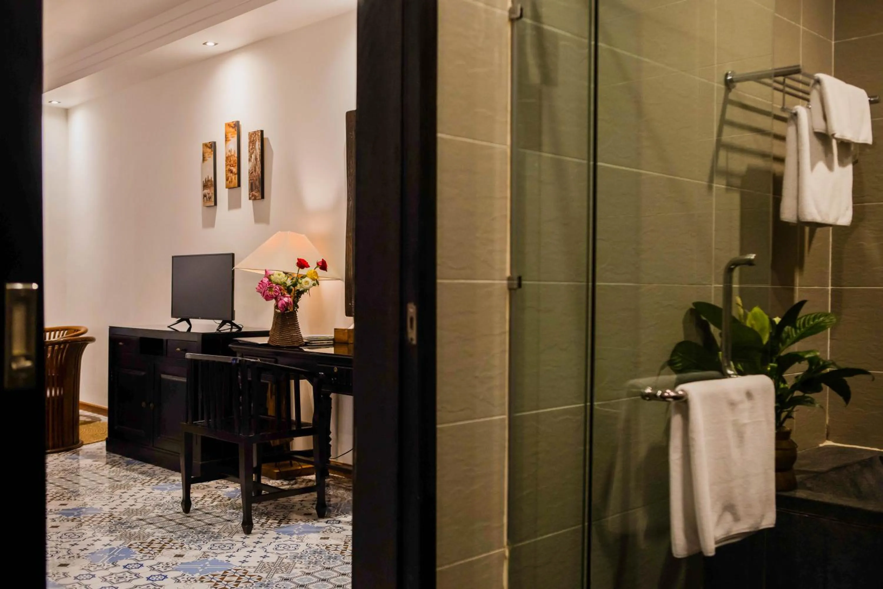 One-Bedroom Apartment Suite - single occupancy - Double  in La Rose Suites