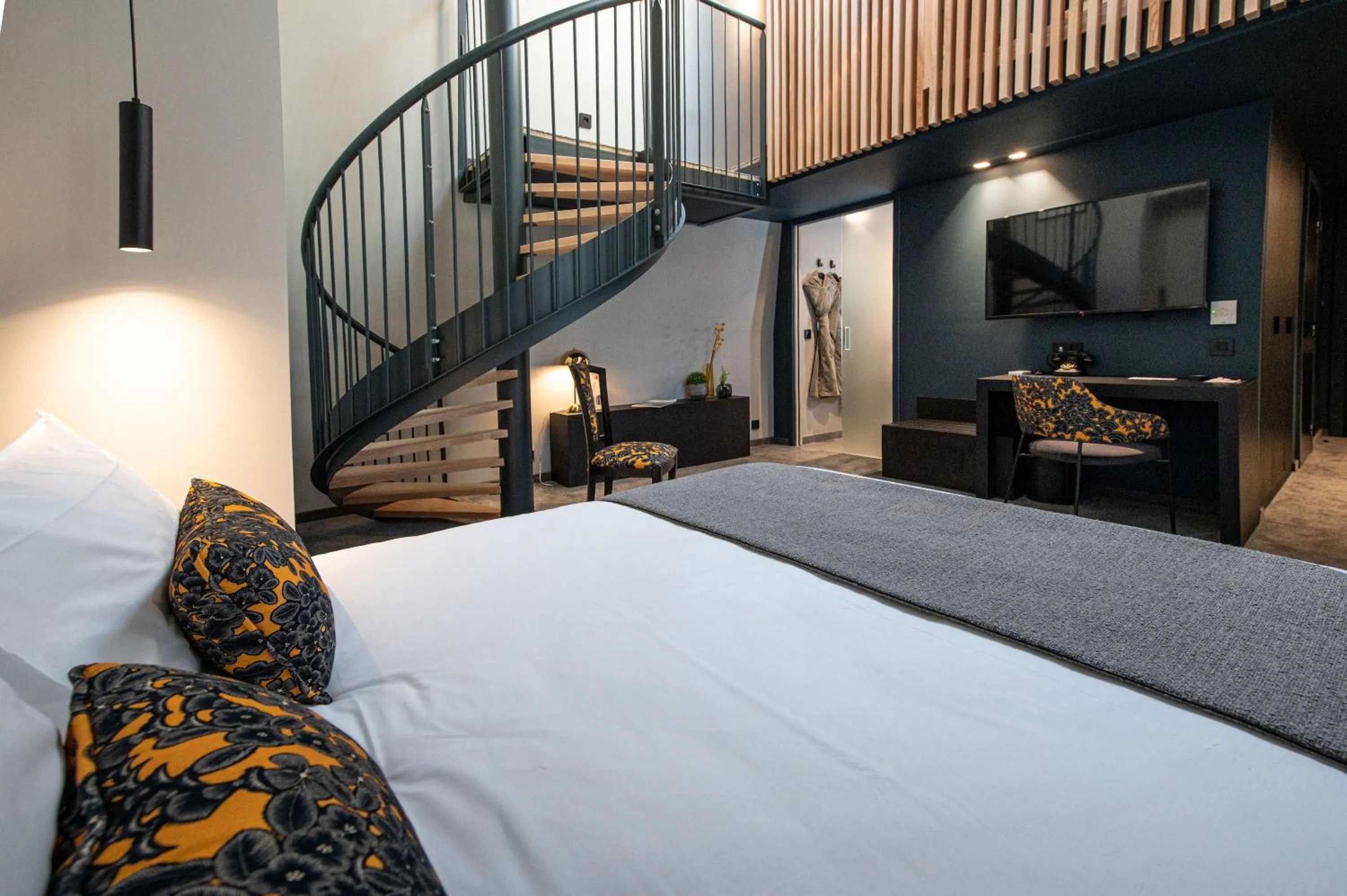 Duplex Suite with One Queen Bed and Four Single Beds - Non-Smoking in Best Western Premier Le Chapitre Hotel and Spa