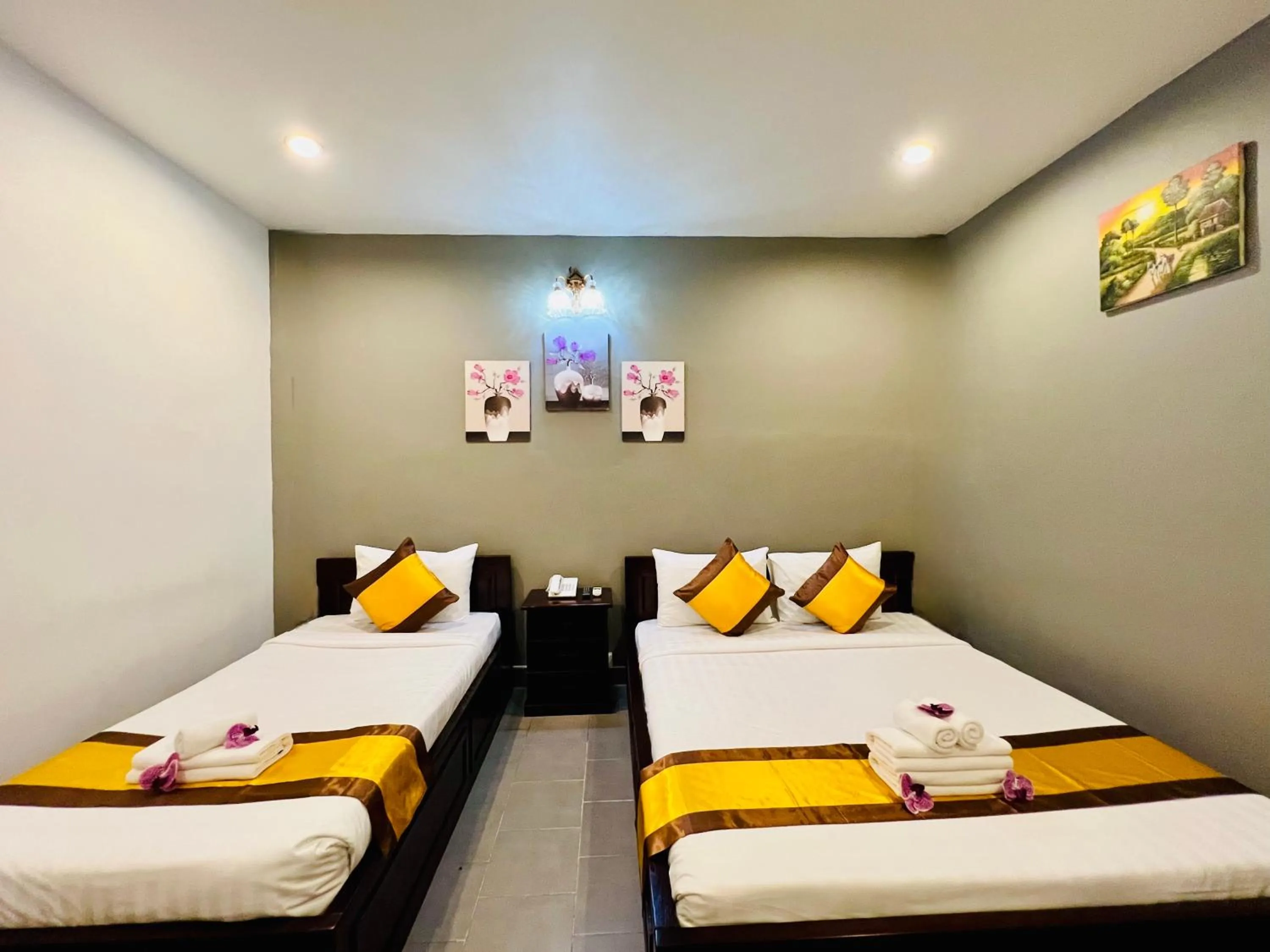 Deluxe Family Room in Sun Chakra Boutique Hotel - 50m to Museum & Royal Palace & Walking street