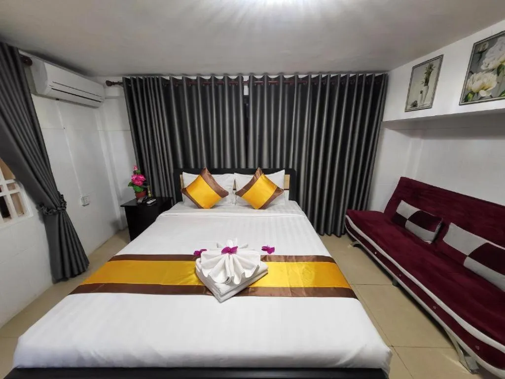 Standard Double Room with No Window in Sun Chakra Boutique Hotel - 50m to Museum & Royal Palace & Walking street