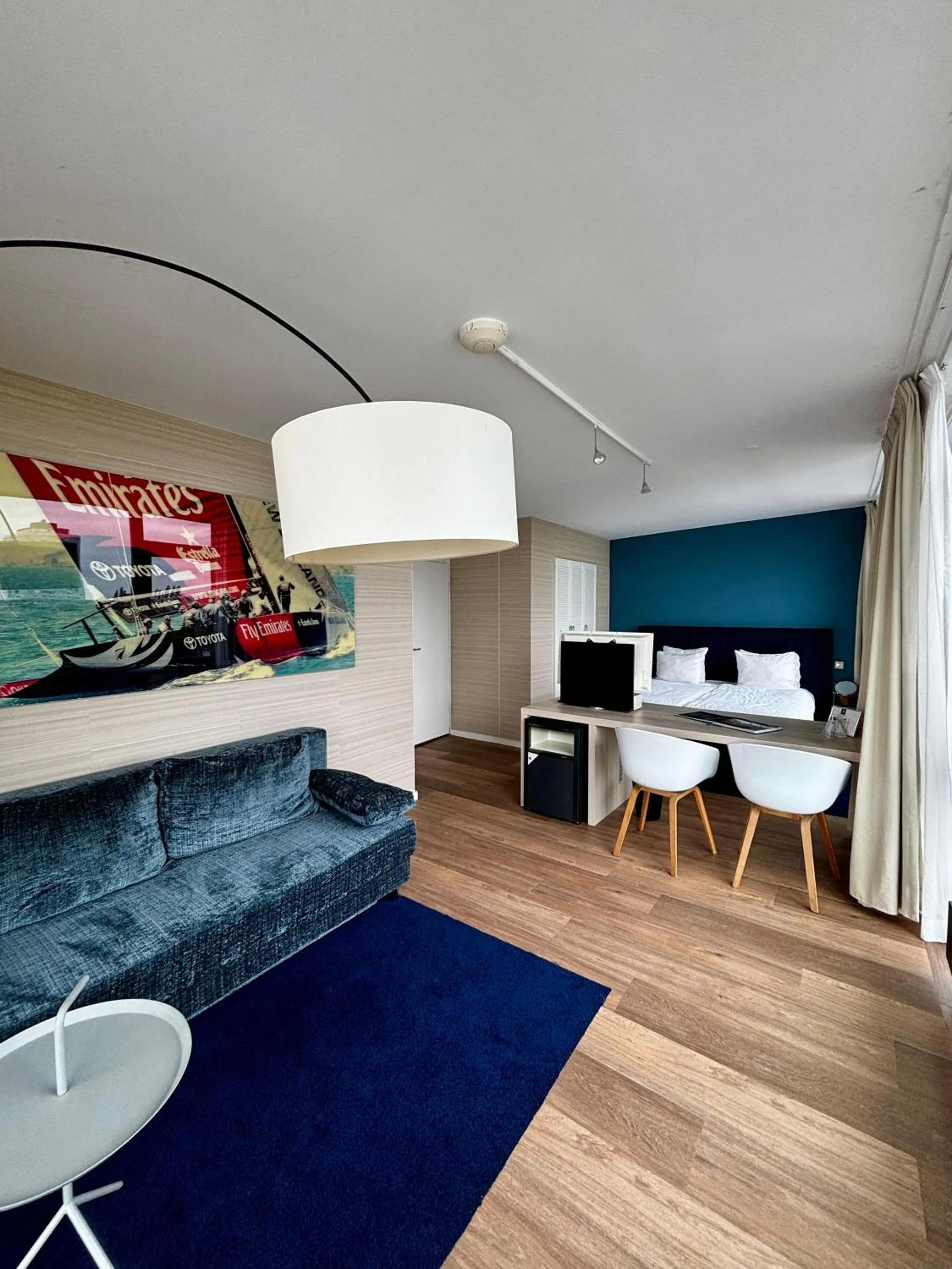 Deluxe Suite with River View in Delta Hotel