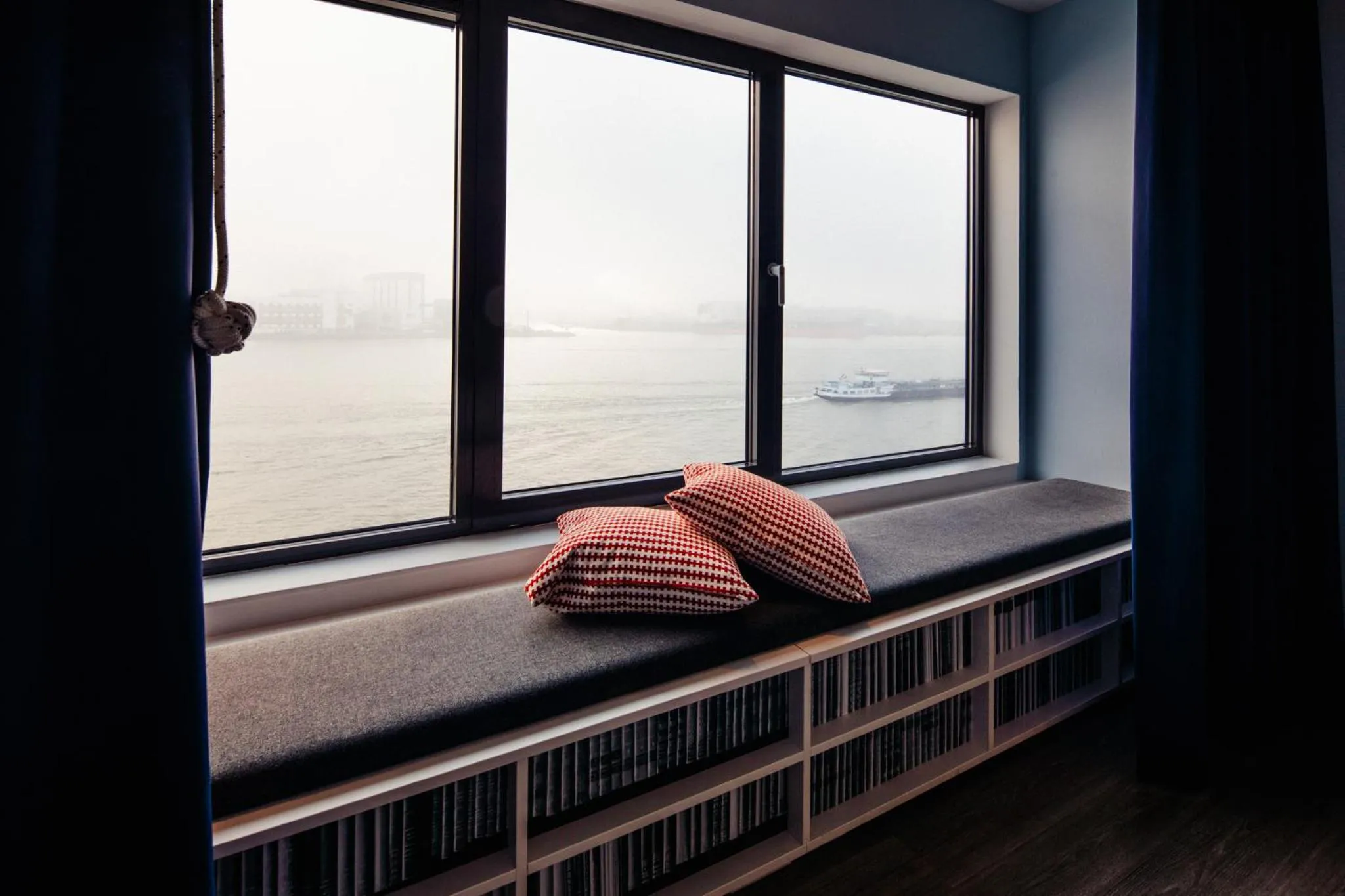 Large Twin Room with River View in Delta Hotel