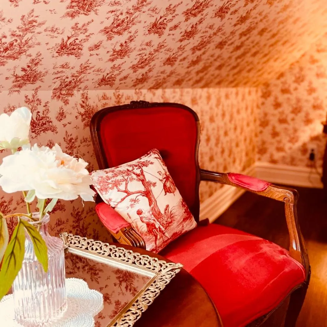 Deluxe Queen Suite in Maison Rose