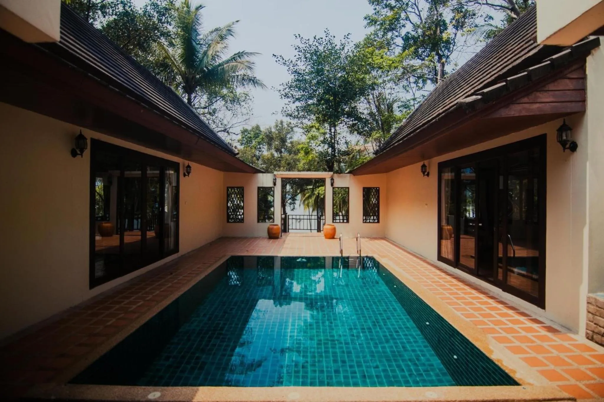 Villa with Private Pool in Kooncharaburi Resort - Koh Chang