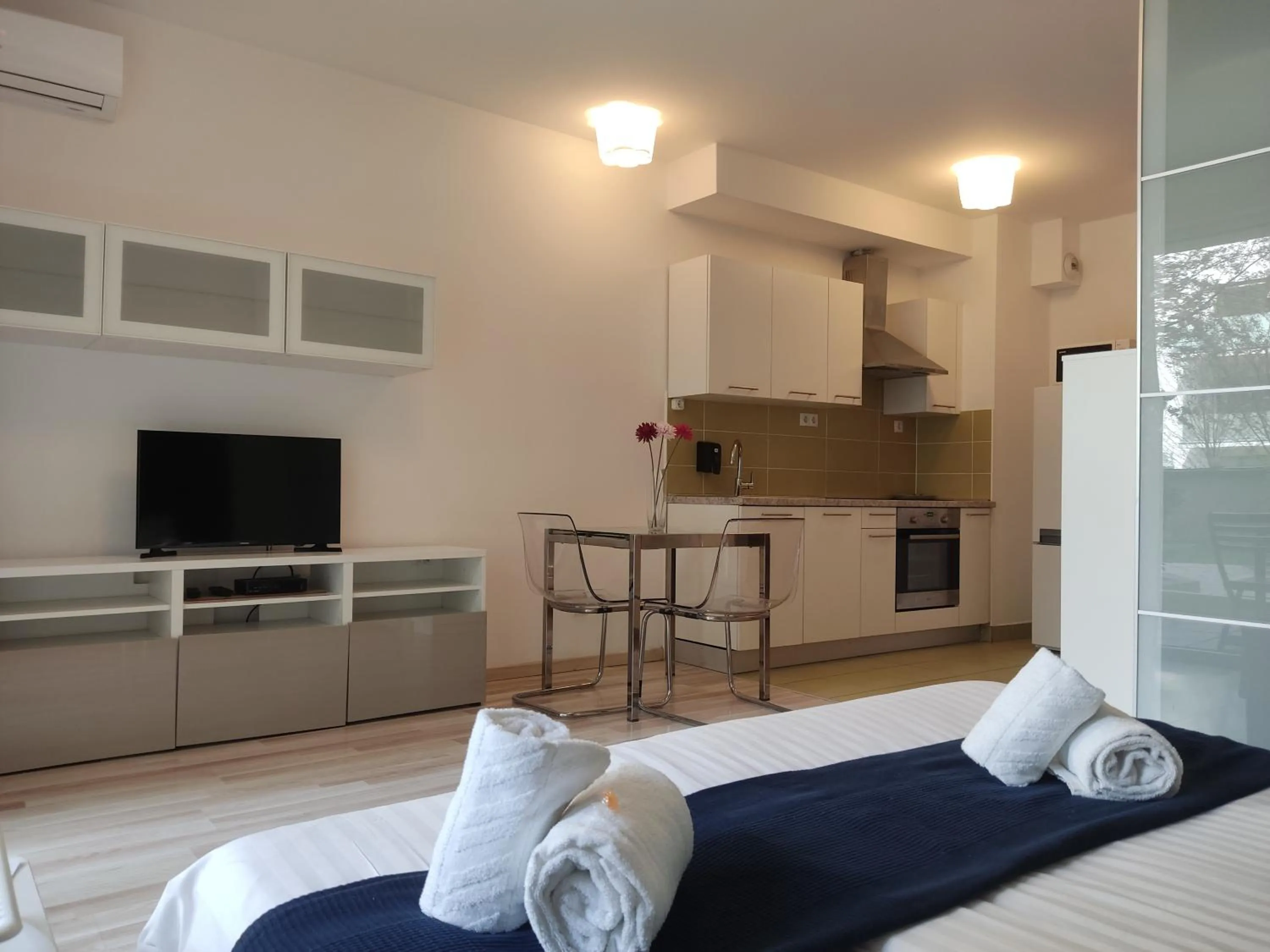 Studio with Balcony in Corvin Center Suites