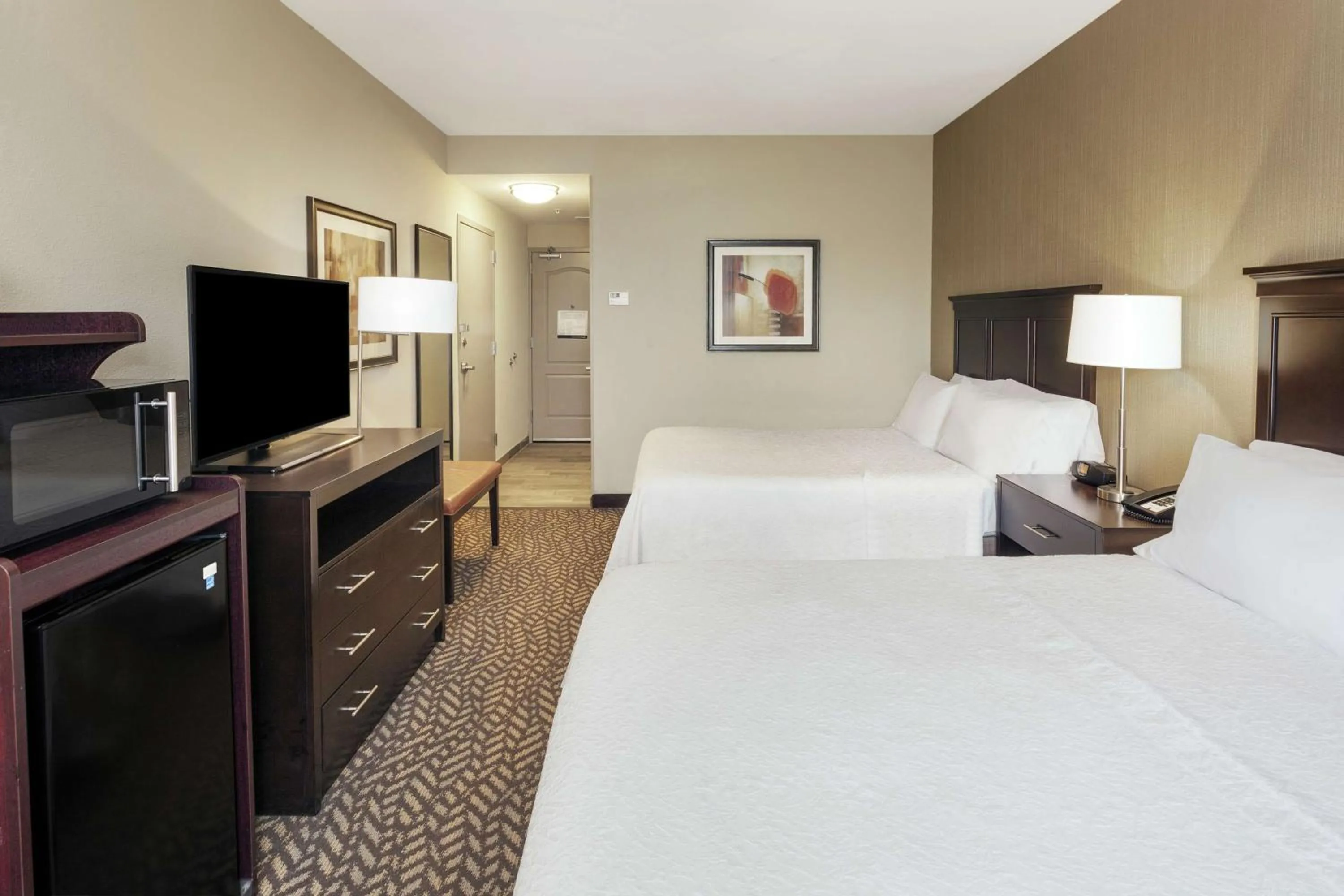 Queen Room with Two Queen Beds - Non-Smoking in Hampton Inn Philadelphia/Voorhees