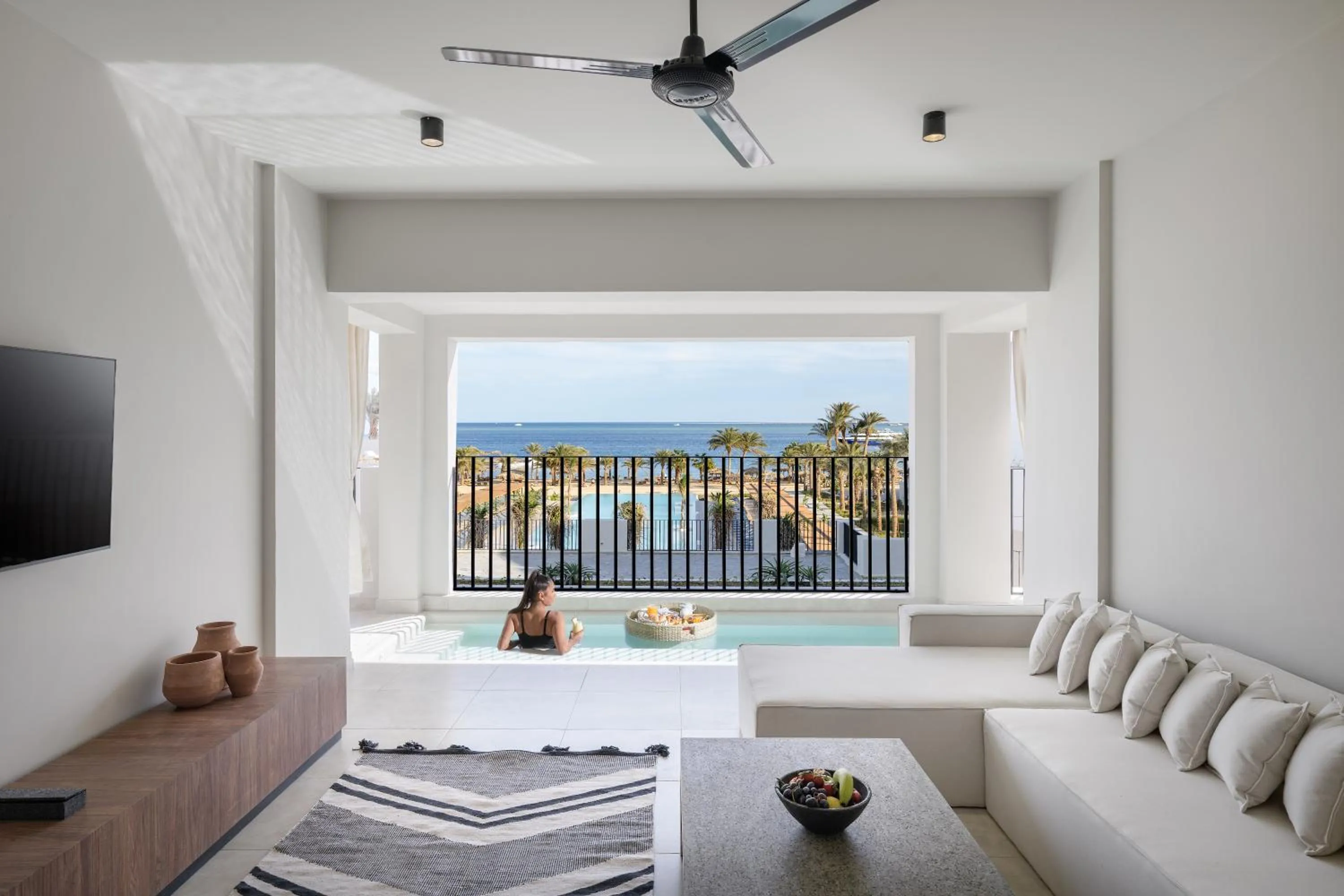 Signature Suite Sea View in Serry Beach Resort