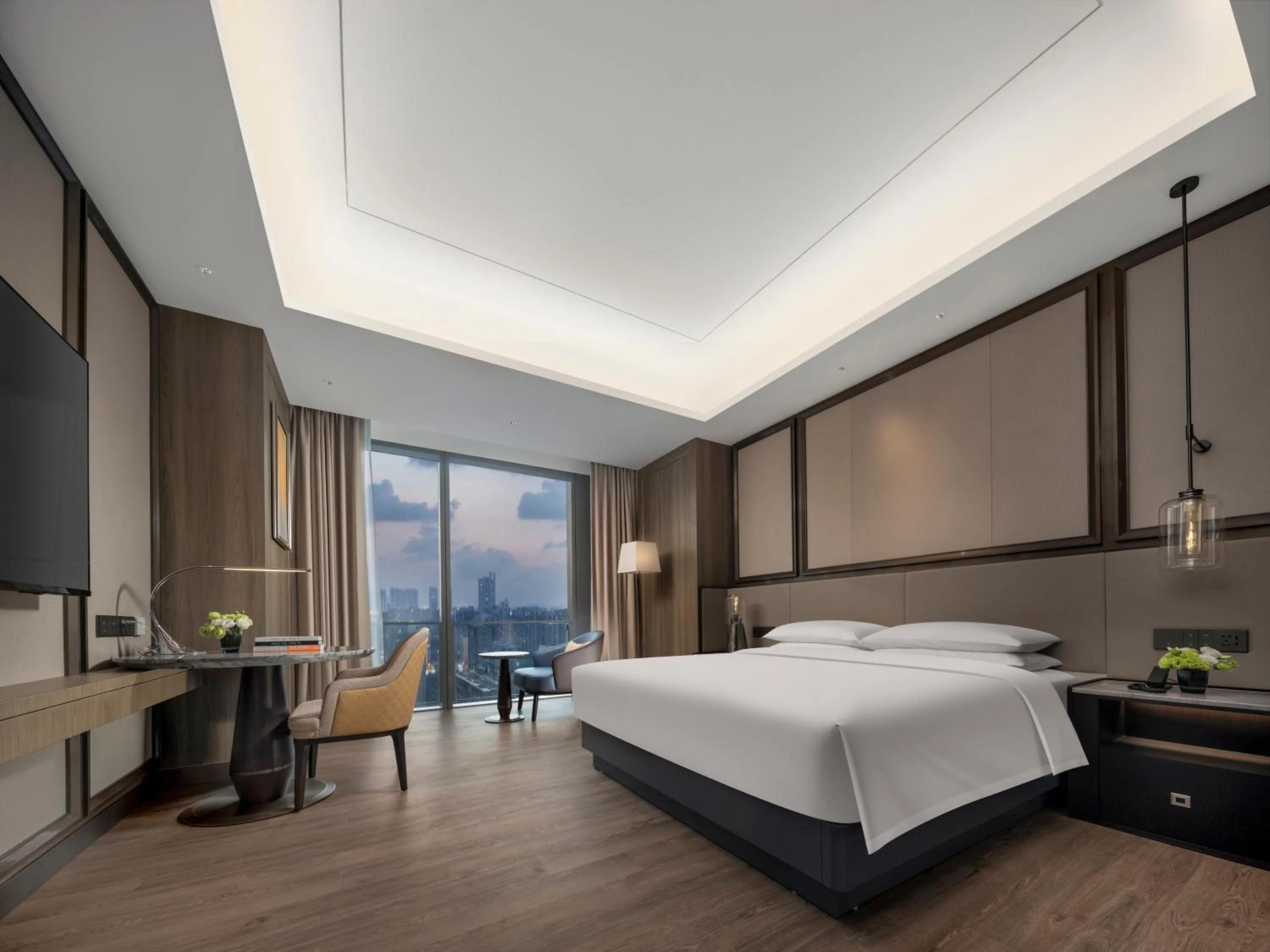 Standard King Room in Crowne Plaza Hangzhou Linping by IHG