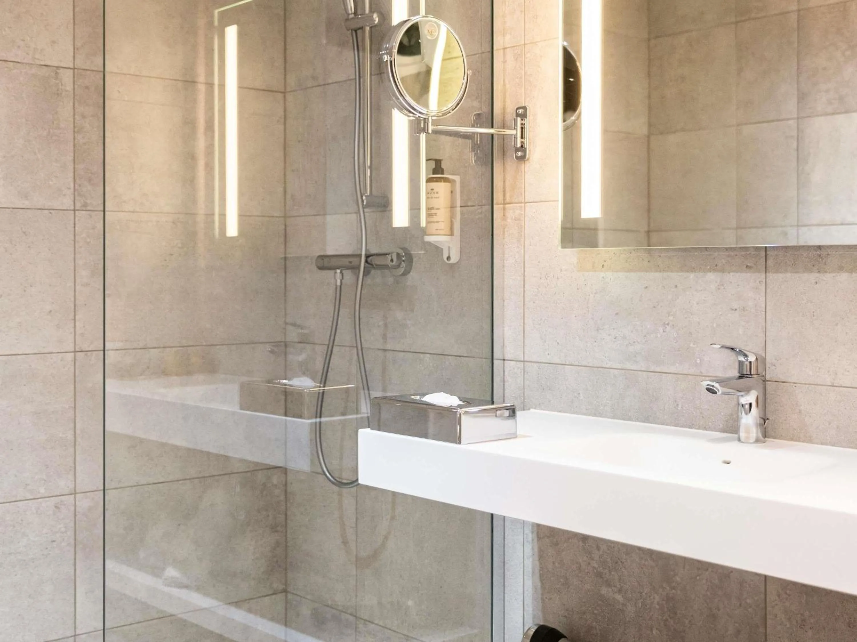 Junior Suite in Mercure Toulouse Aeroport Blagnac