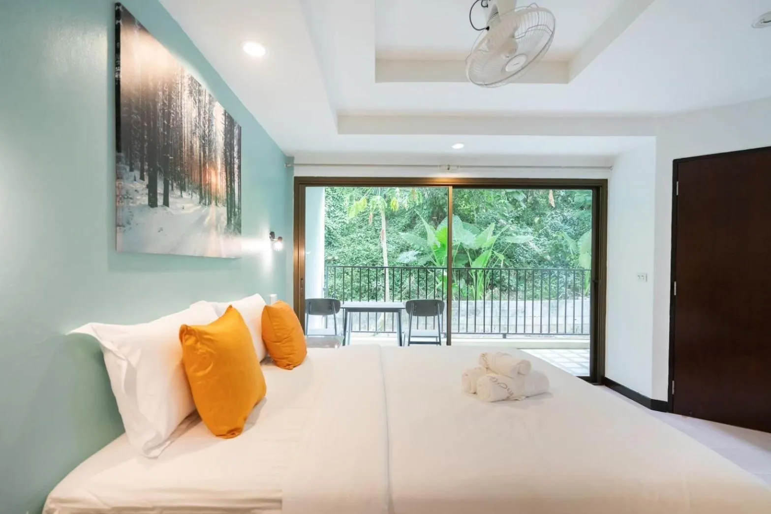 Standard King Room in Tri's Miracle Kata Beach Side