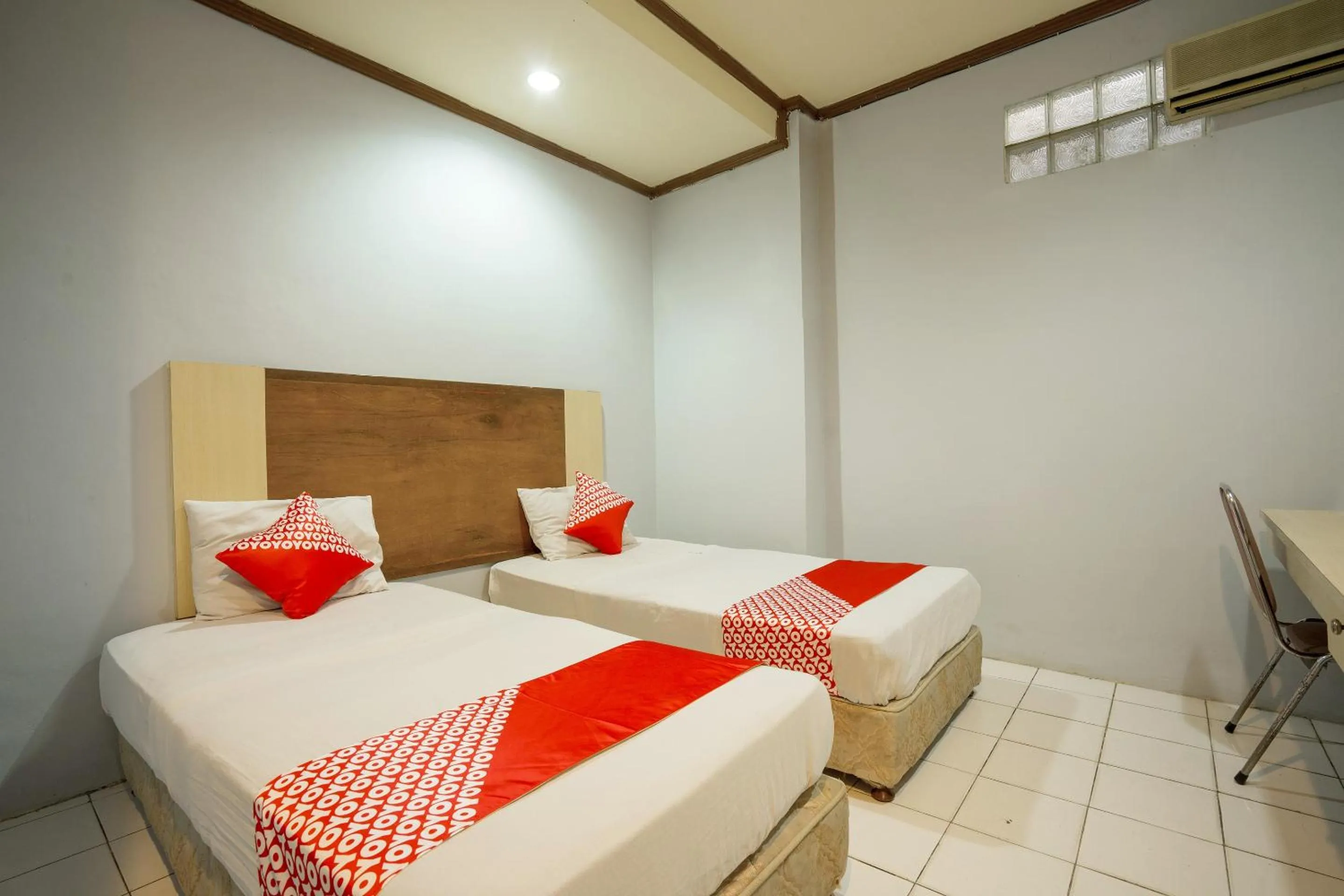 Standard Twin Room in Hotel O Mega Sentosa