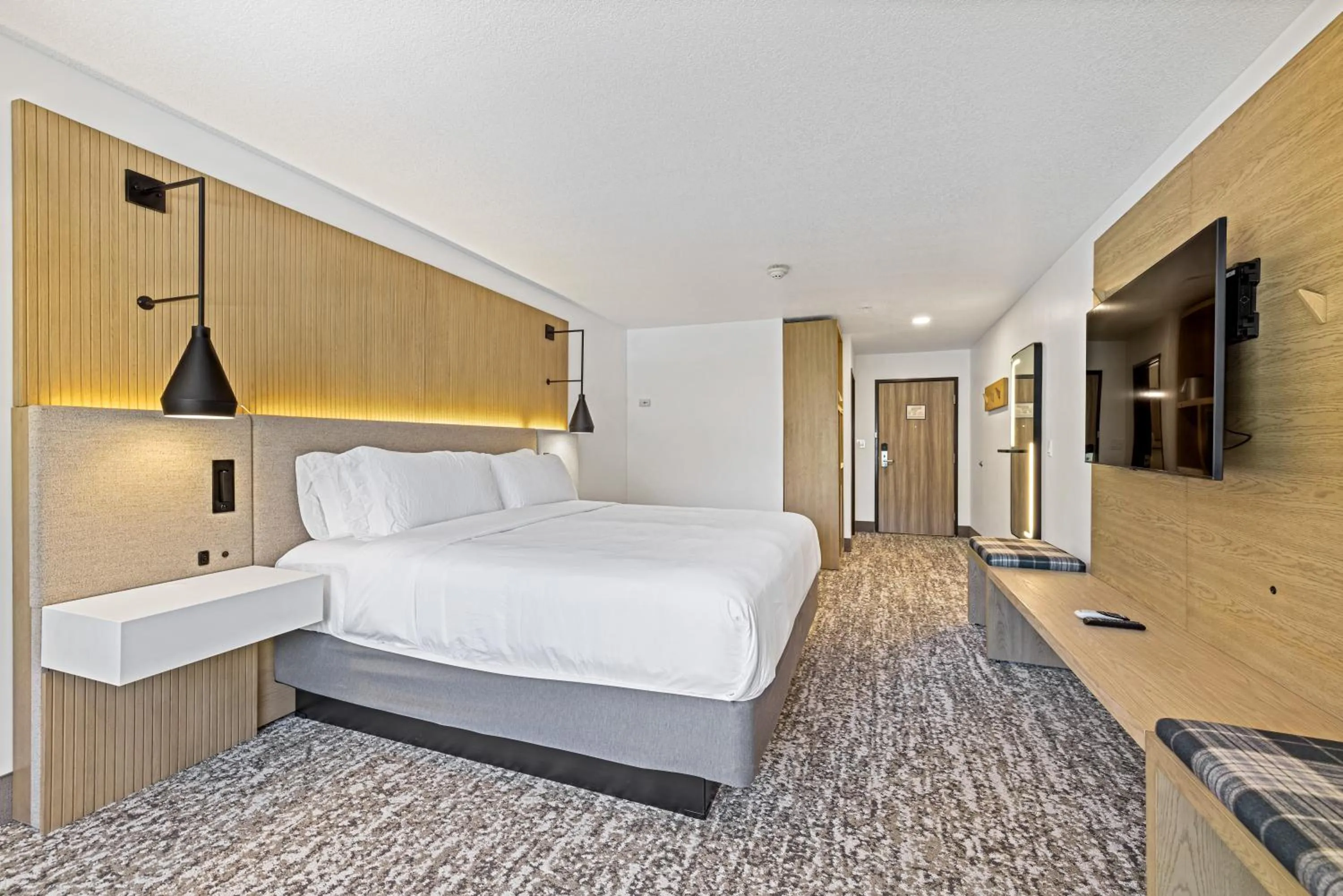 Double Room - Disability Access in The Evergreen Hotel