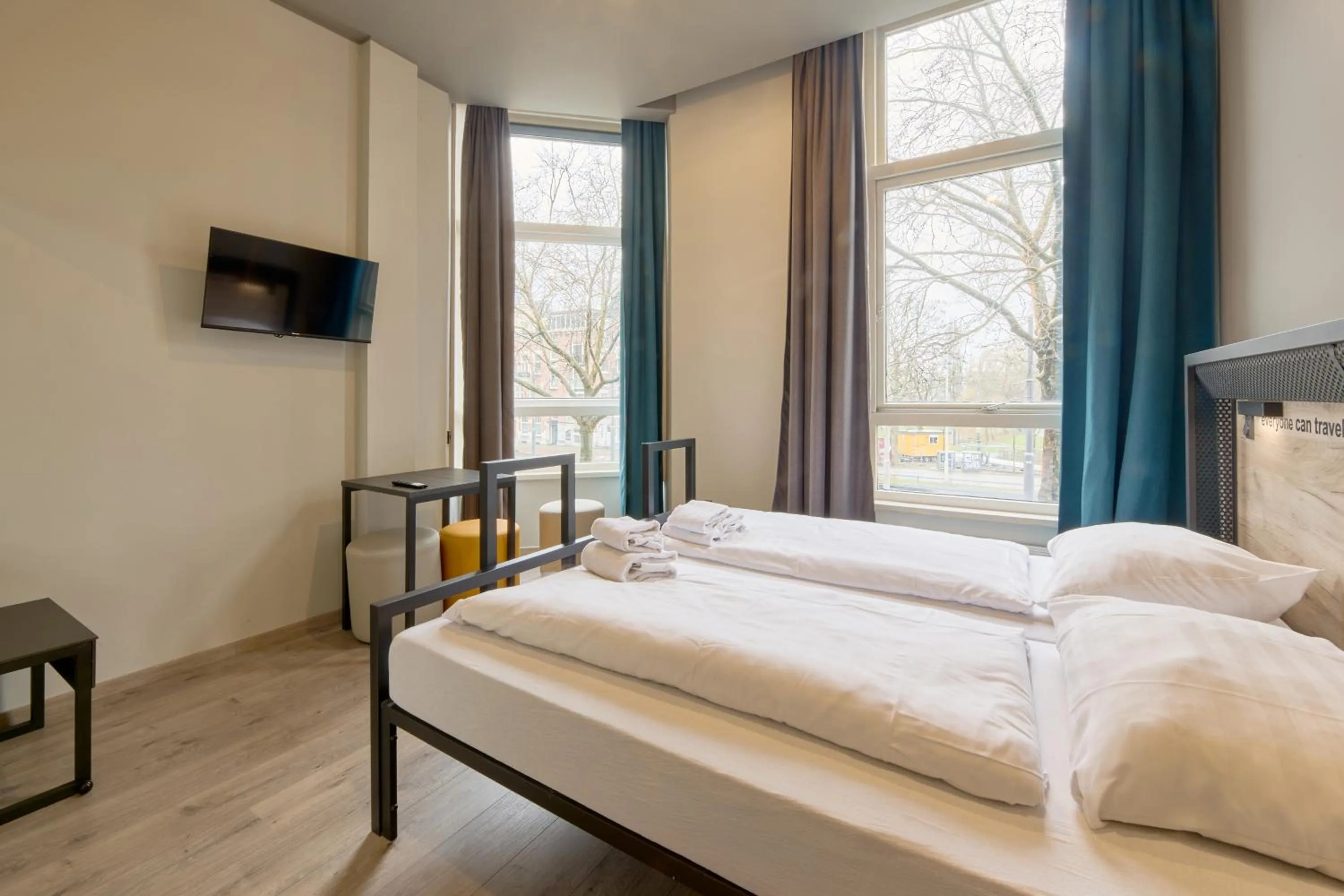 Twin Room in a&o Rotterdam City