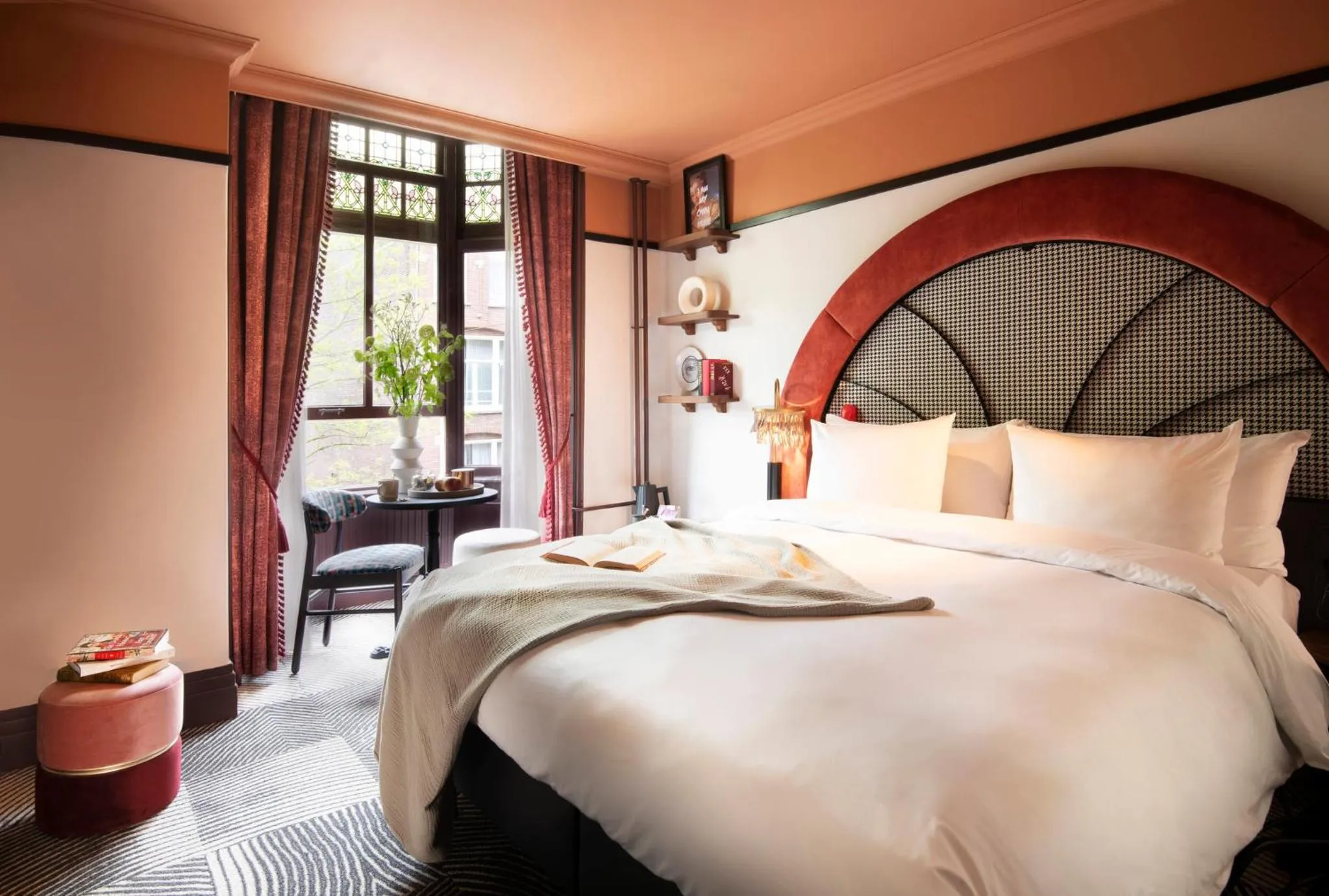 Small Room 1 Double Bed in Jan Luyken Amsterdam