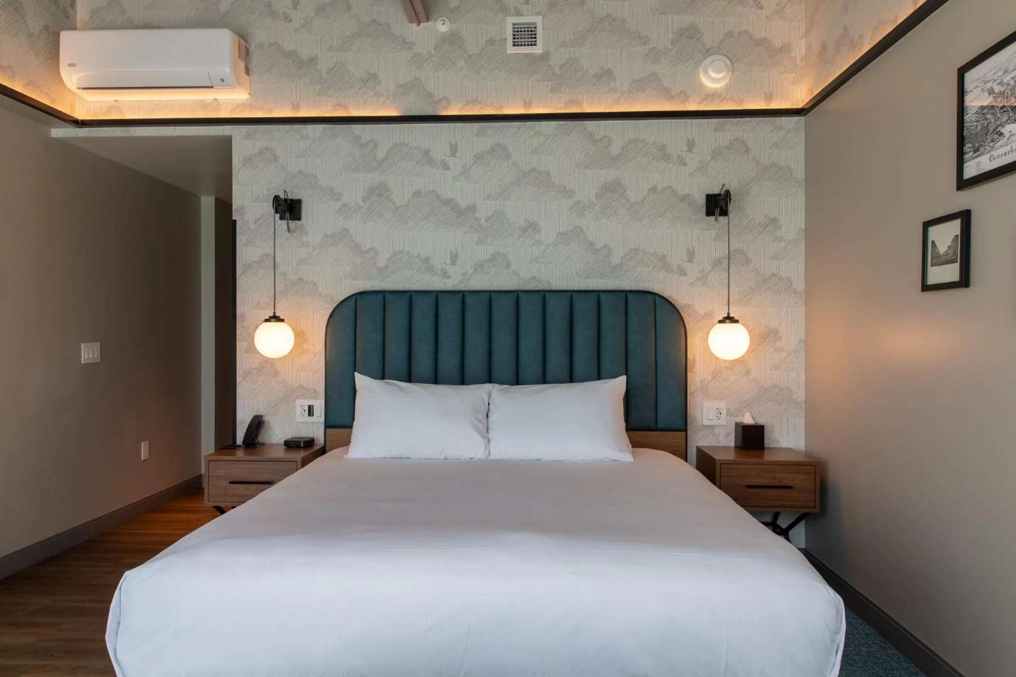 Standard King Room in voco James Newbury Hudson Valley by IHG